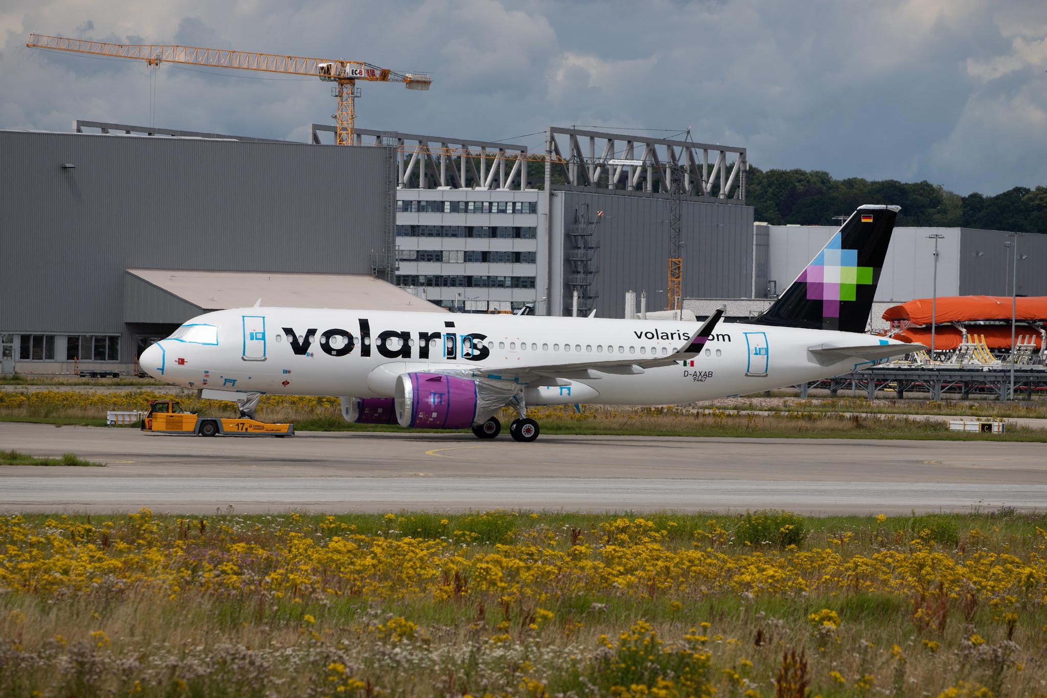 Hamburg Finkenwerder: Volaris (Y4 / VOI) |  Airbus A320-271N A20N | D-AXAB | MSN 9447