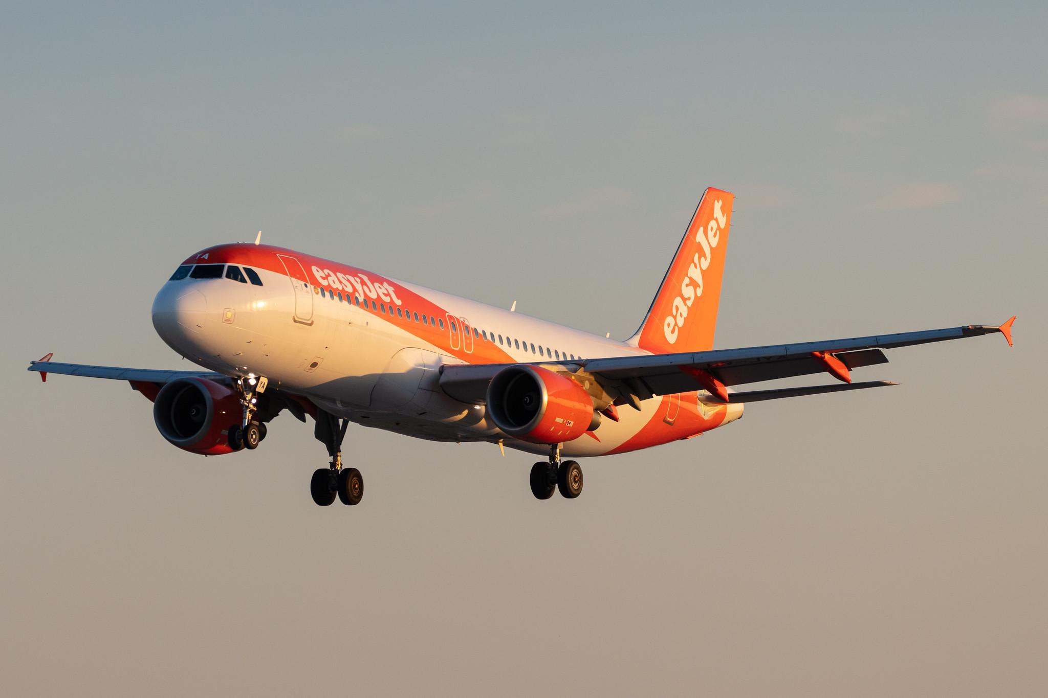 Hamburg Airport: easyJet (U2 / EZY) | Operator: easyJet Switzerland |  Airbus A320-214 A320 | HB-JYA | MSN 4250