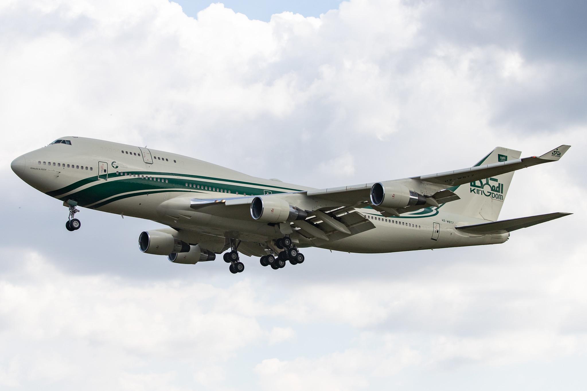 Hamburg Airport: Kingdom Holding |  Boeing 747-4J6 B744 | HZ-WBT7 | MSN 25880