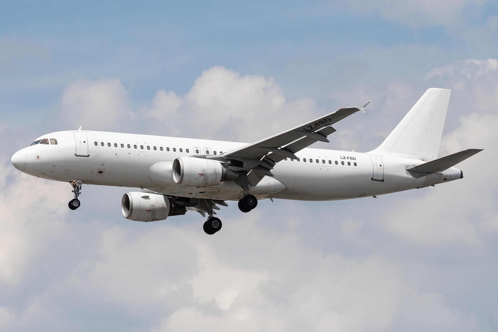 Frankfurt Airport: Bulgaria Air (FB / LZB) |  Airbus A320-214 A320 | LZ-FBD | MSN 2596