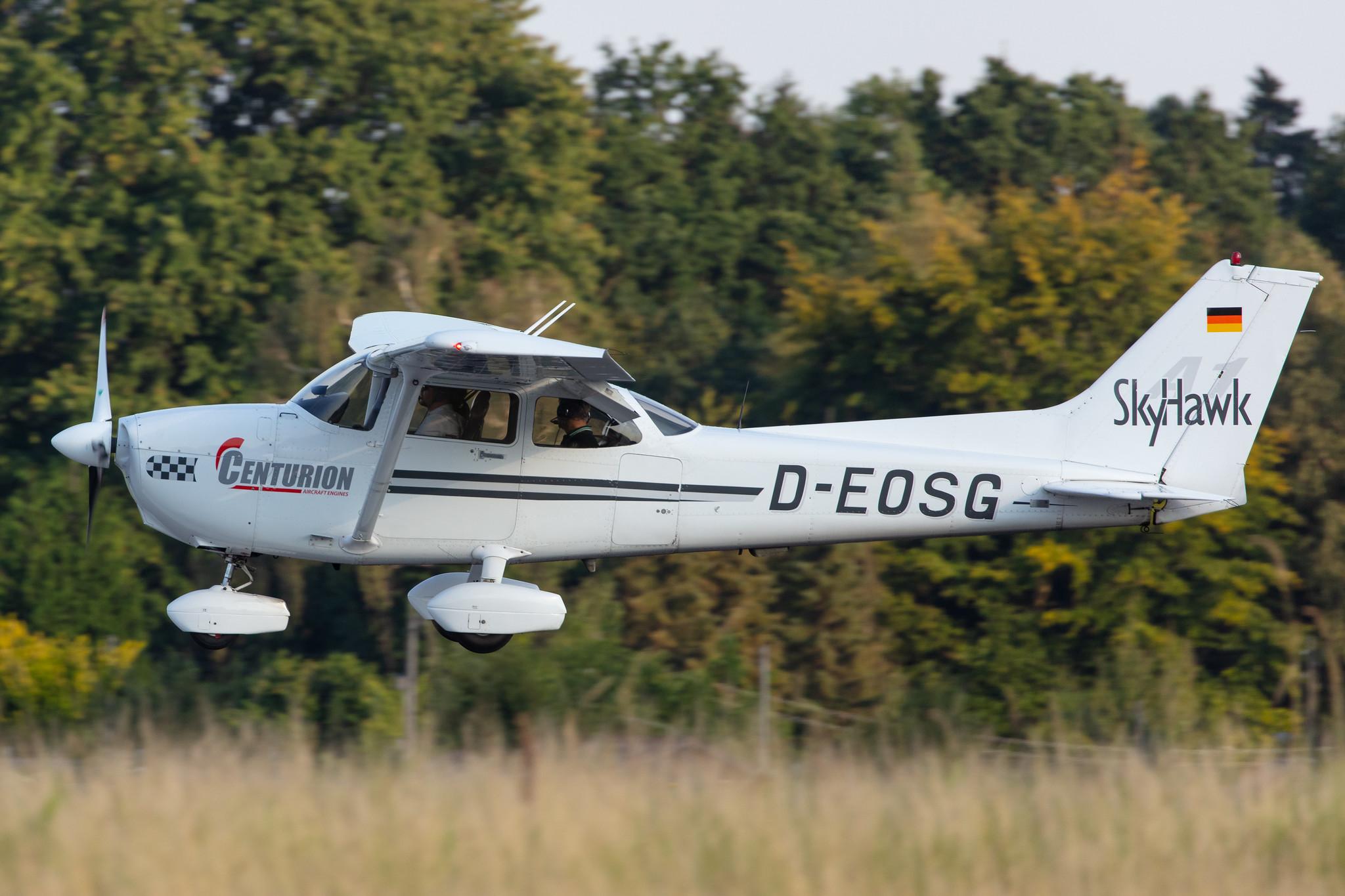 Hamburg Airport: Private Owner |  Cessna 172R Skyhawk II C172 | D-EOSG | MSN 17281200