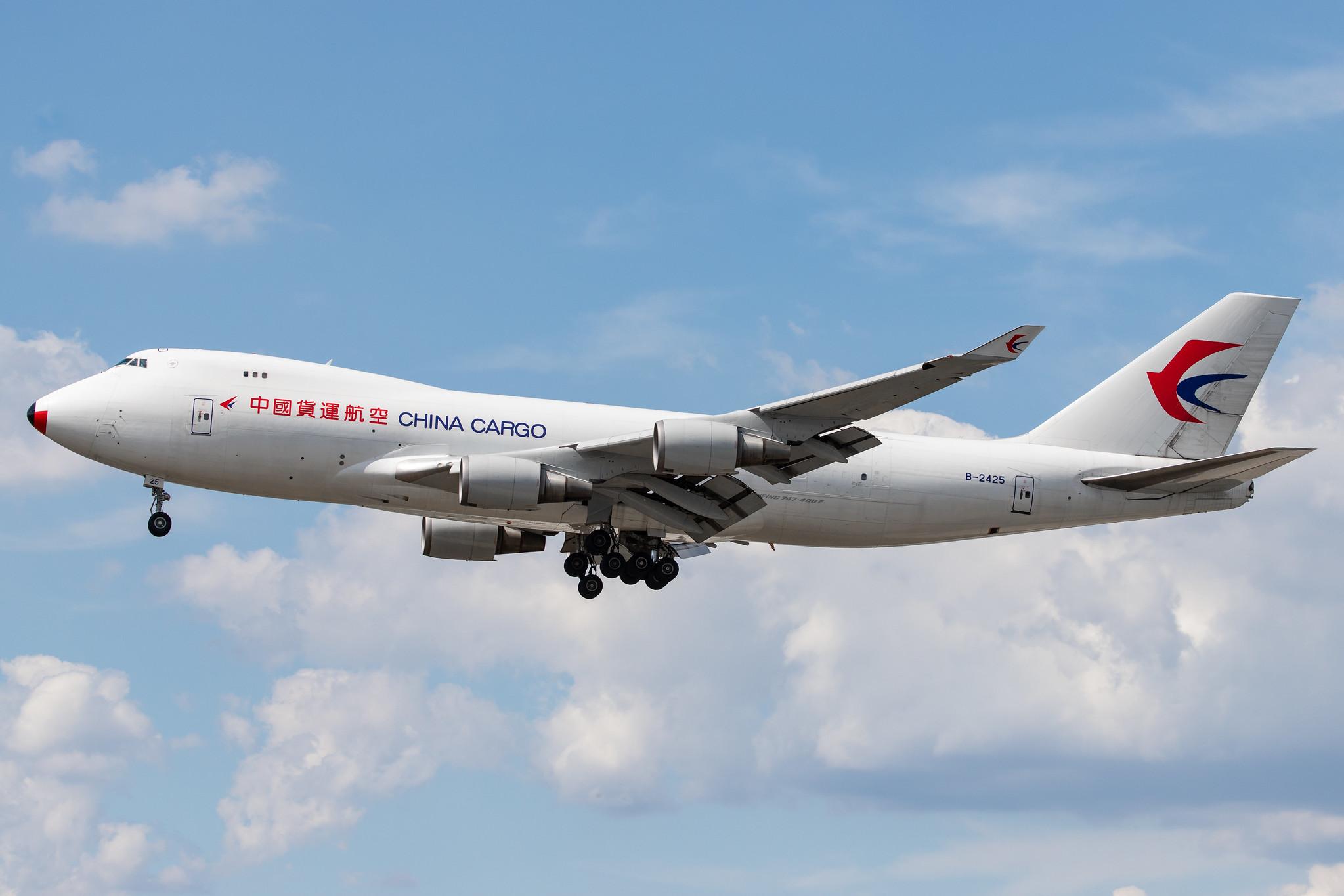 Frankfurt Airport: China Cargo Airlines (CK / CKK) |  Boeing 747-40BF(ER) B744 | B-2425 | MSN 35207