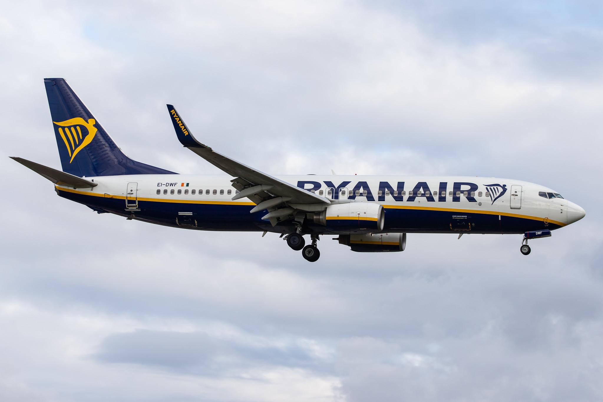 Hamburg Airport: Ryanair (FR / RYR) |  Boeing 737-8AS B738 | EI-DWF | MSN 33619