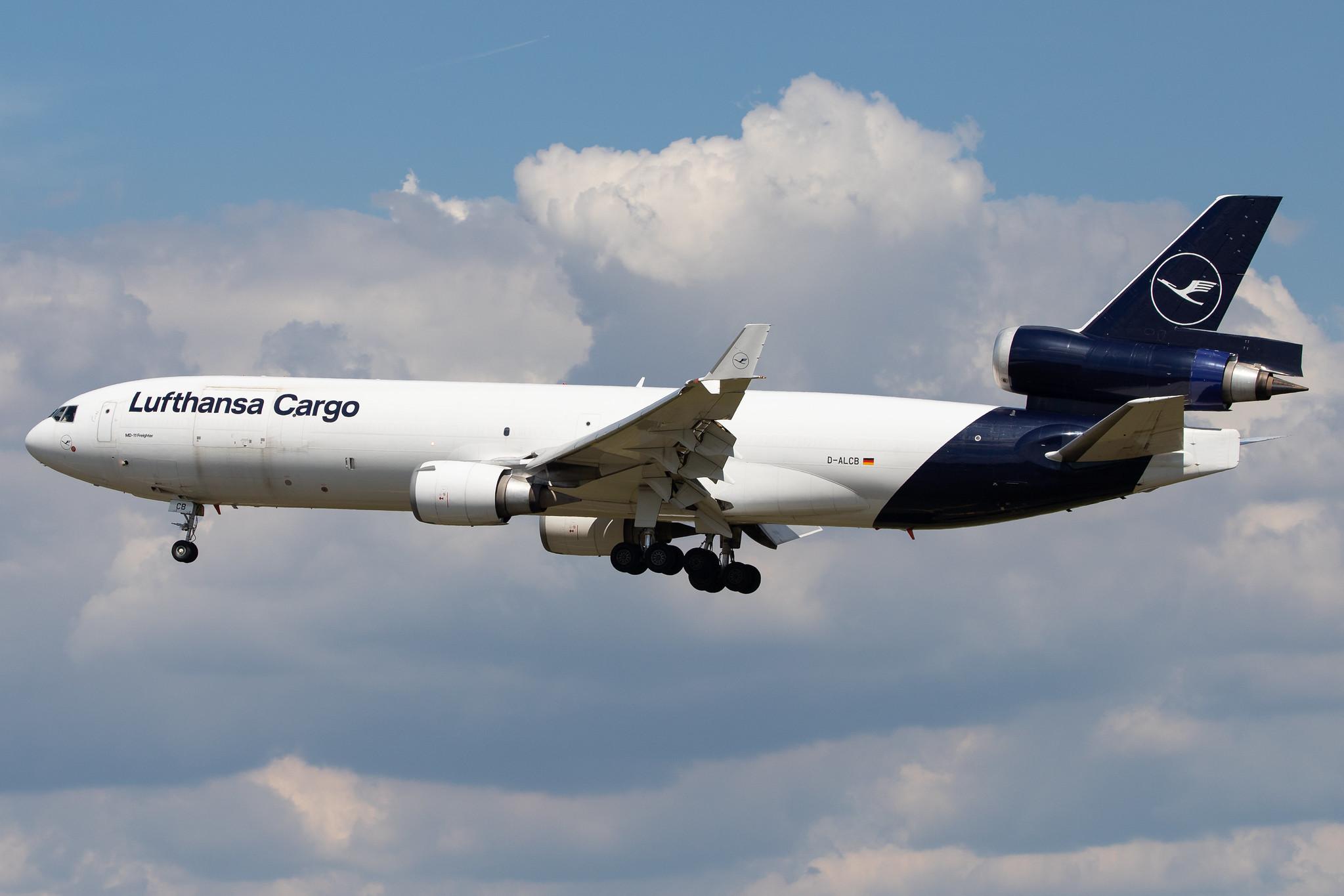 Frankfurt Airport: Lufthansa Cargo (/ GEC) |  McDonnell Douglas MD-11F MD11 | D-ALCB | MSN 48782