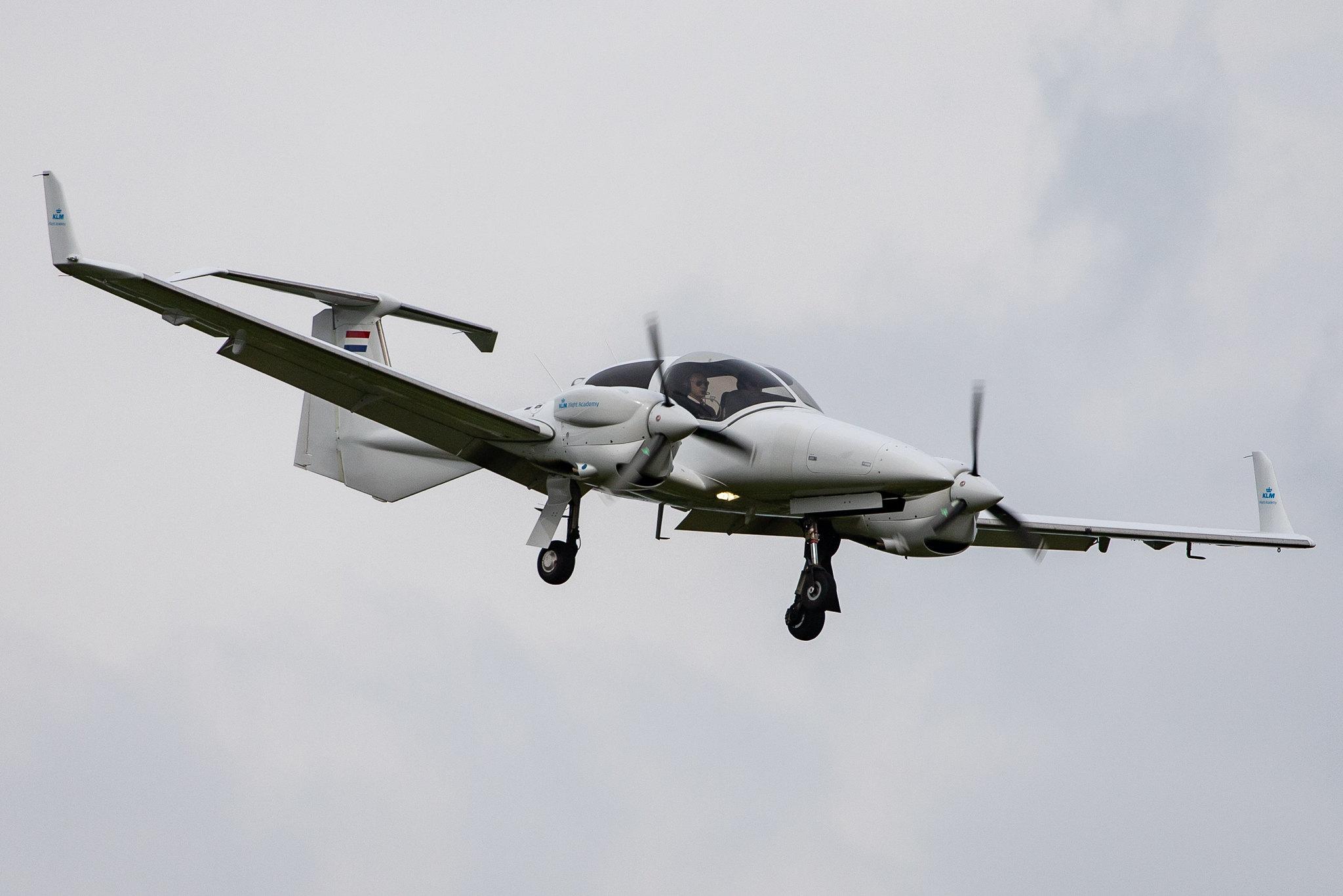 Hamburg Airport: KLM Flight Academy (KL / KLM) | Operator: KLM |  Diamond DA42 NG Twin Star DA42 | PH-KFB | MSN 42.N373