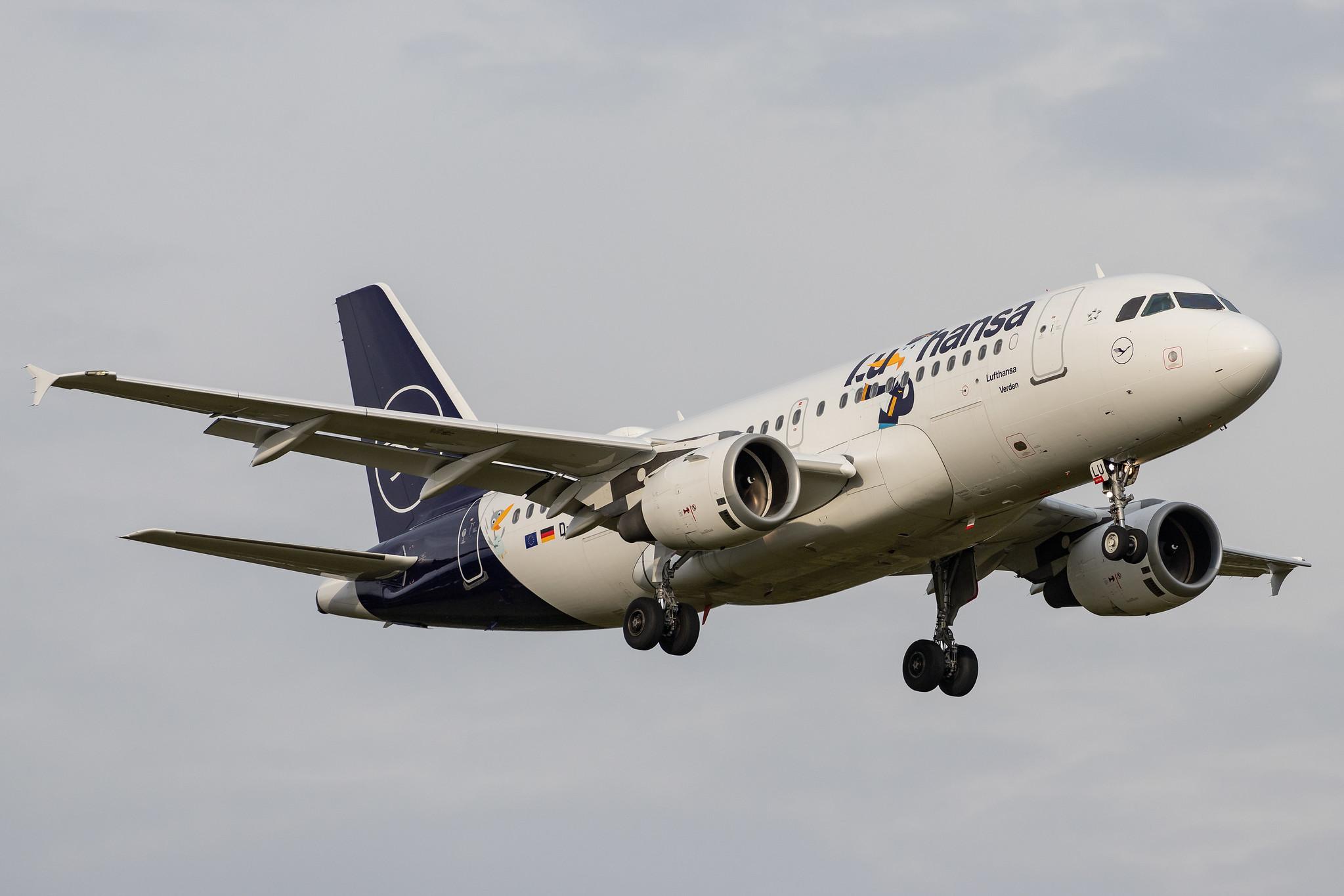 Hamburg Airport: Lufthansa (LH / DLH) |  Livery: Lu Sticker |  Airbus A319-114 A319 | D-AILU | MSN 0744