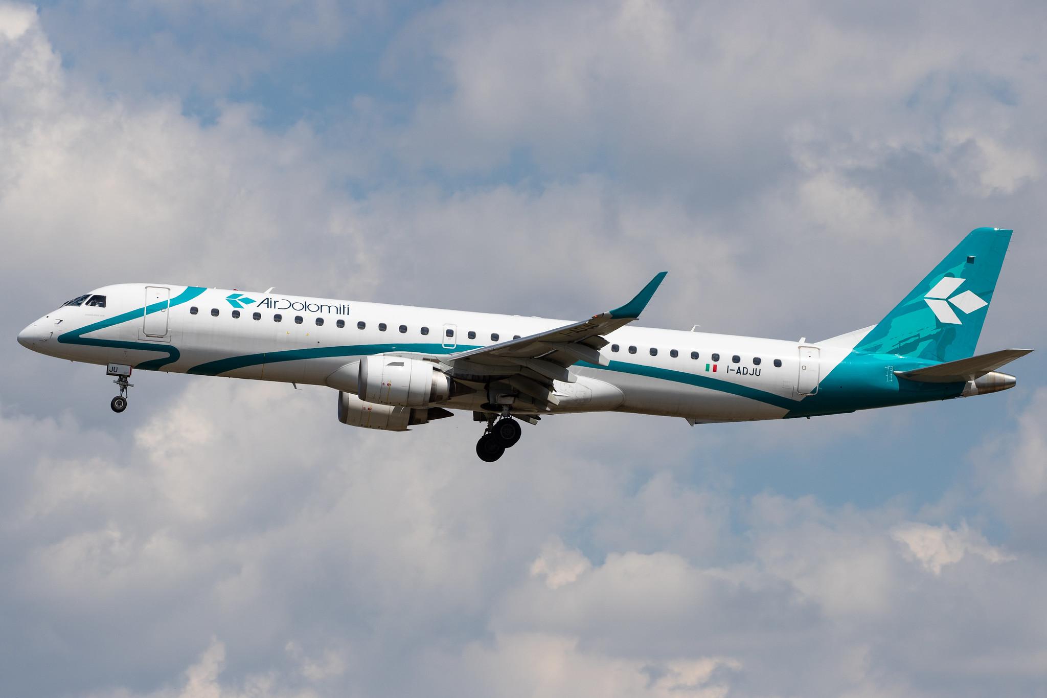 Frankfurt Airport: Air Dolomiti (EN / DLA) |  Embraer E195LR E195 | I-ADJU | MSN 19000290
