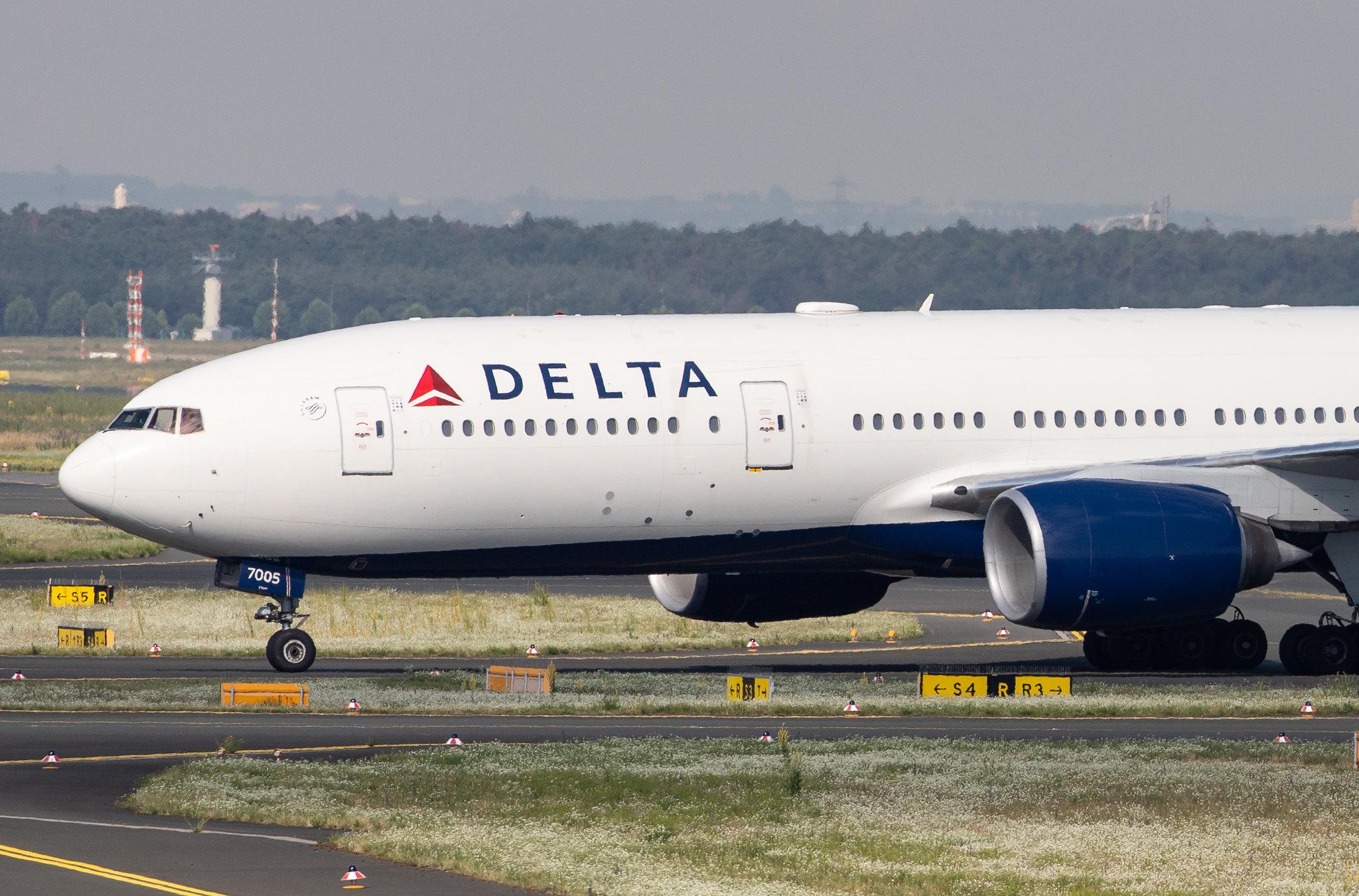 Frankfurt Airport: Delta Air Lines (DL / DAL) |  Boeing 777-232(ER) B772 | N864DA | MSN 29736