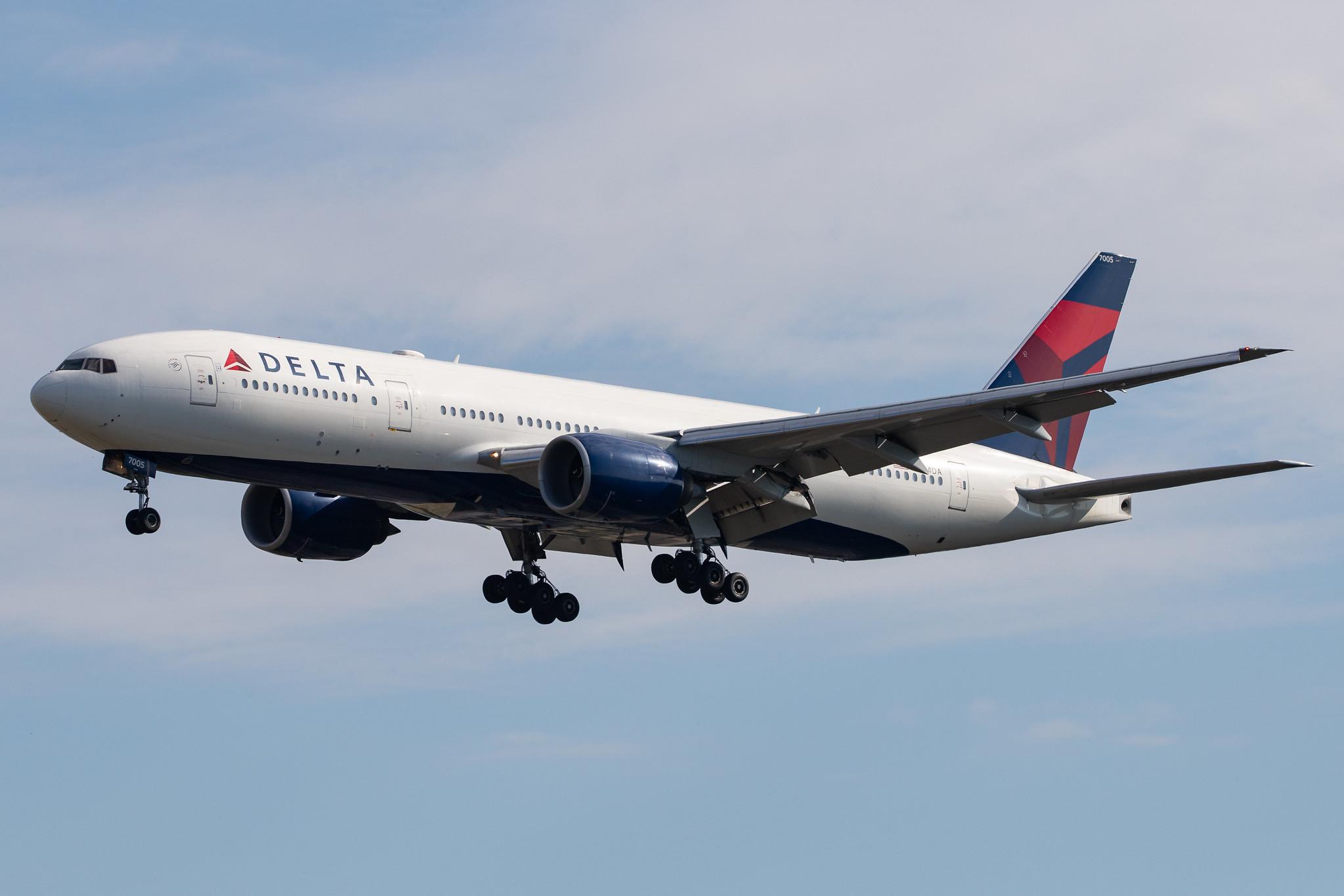 Frankfurt Airport: Delta Air Lines (DL / DAL) |  Boeing 777-232(ER) B772 | N864DA | MSN 29736