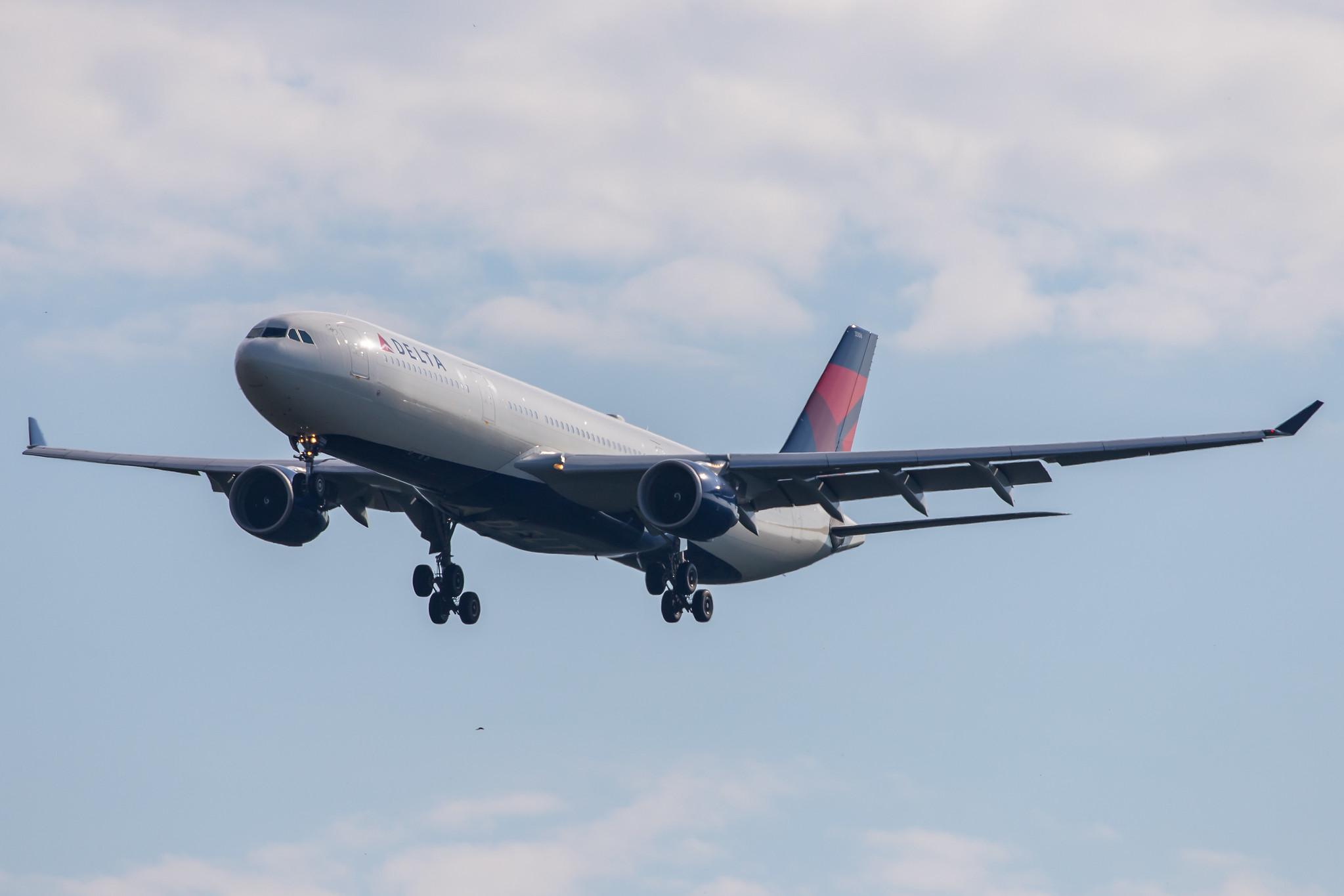 Frankfurt Airport: Delta Air Lines (DL / DAL) |  Airbus A330-323 A333 | N806NW | MSN 0578