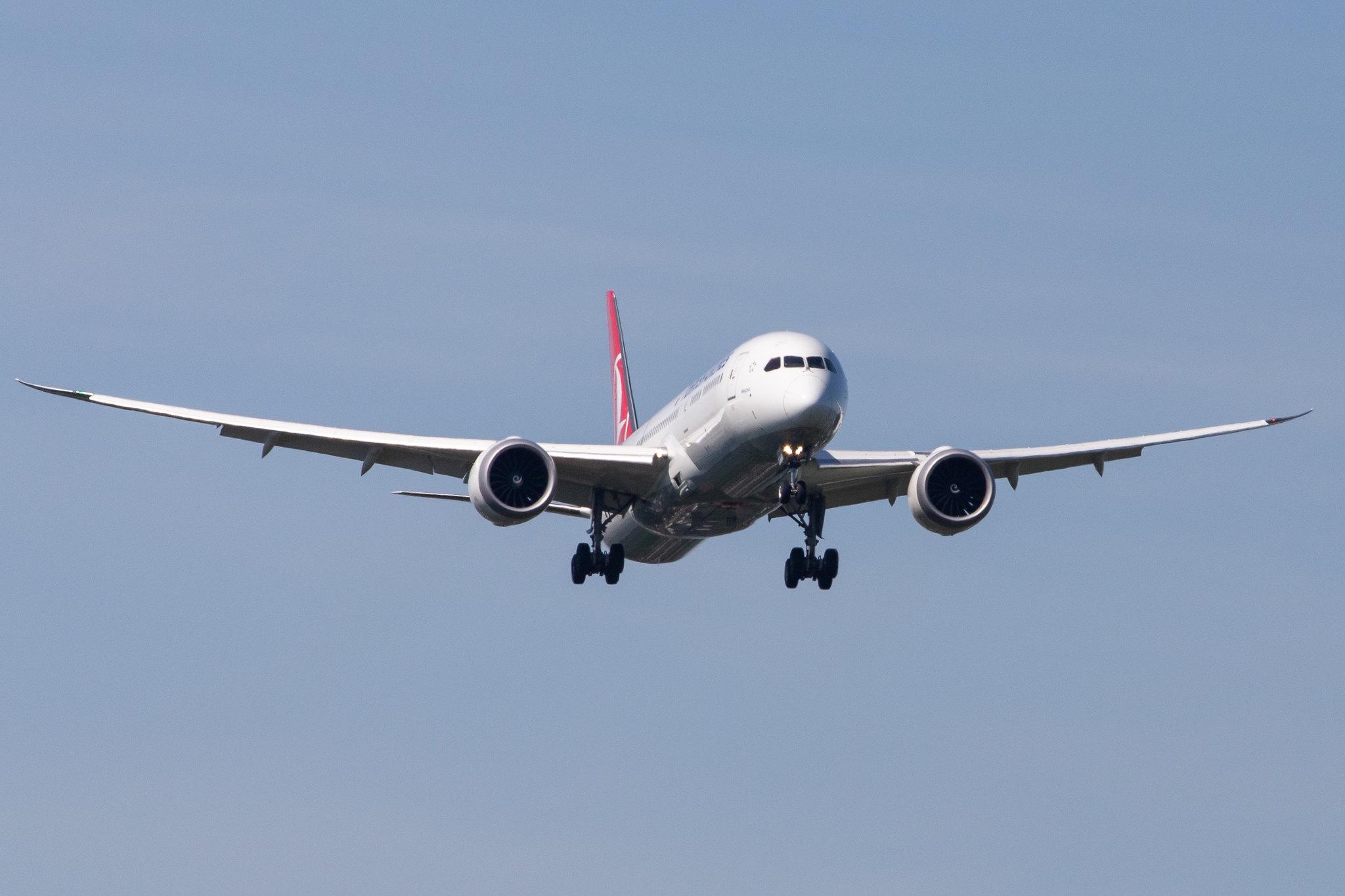 Hamburg Airport: Turkish Airlines (TK / THY) |  Boeing 787-9 Dreamliner B789 | TC-LLA | MSN 65801