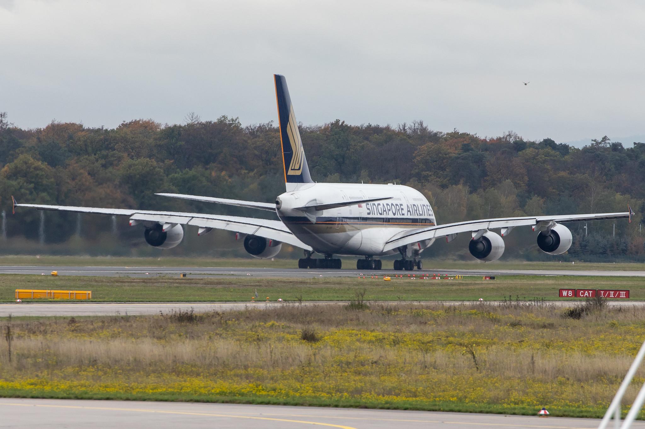 Frankfurt Airport: Singapore Airlines (SQ / SIA) |  Airbus A380-841 A388 | 9V-SKH | MSN 021
