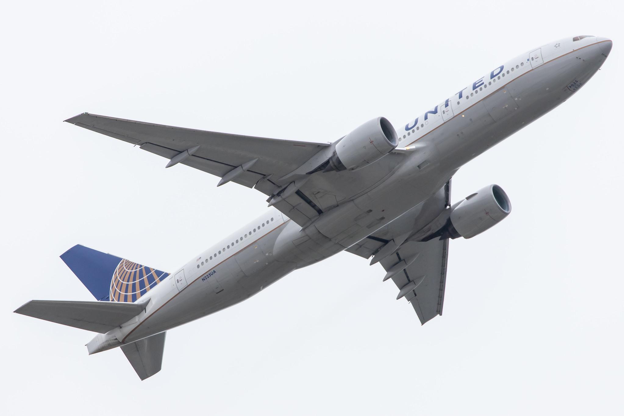 Frankfurt Airport: United Airlines (UA / UAL) |  Boeing 777-222(ER) B772 | N225UA | MSN 30554