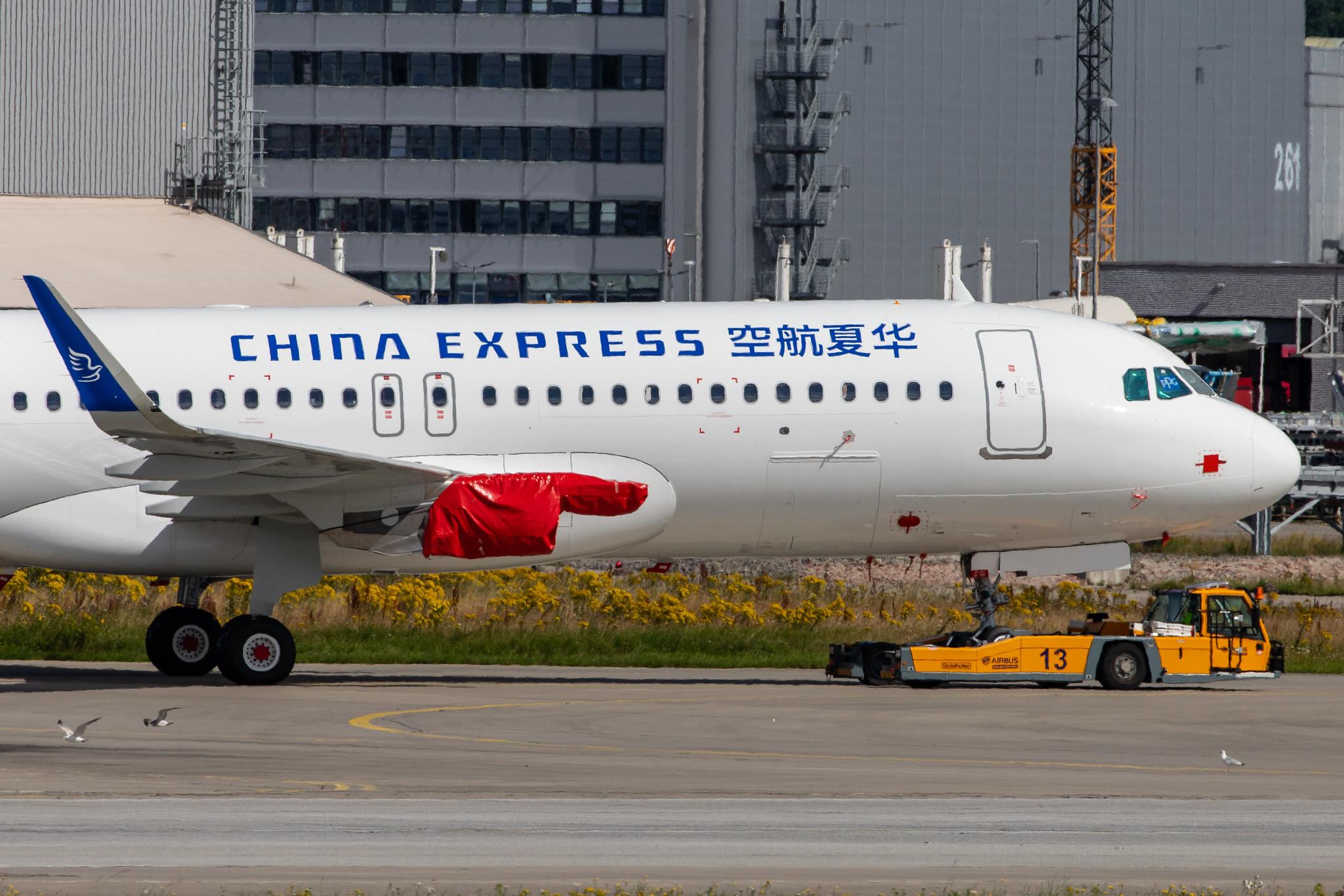 Hamburg Finkenwerder: China Express Airlines (G5 / HXA) |  Airbus A320-271N A20N | D-AXAA | MSN 9557