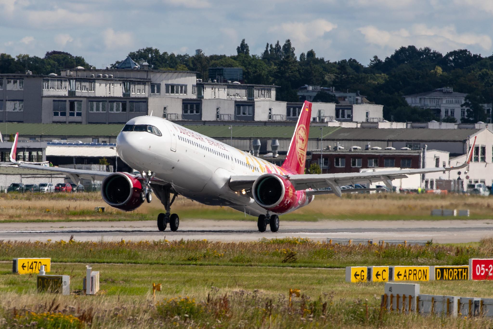 Hamburg Finkenwerder: Juneyao Airlines (HO / DKH) |  Airbus A321-271NX A21N | D-AVYW | MSN 9368  (B-30EQ)
