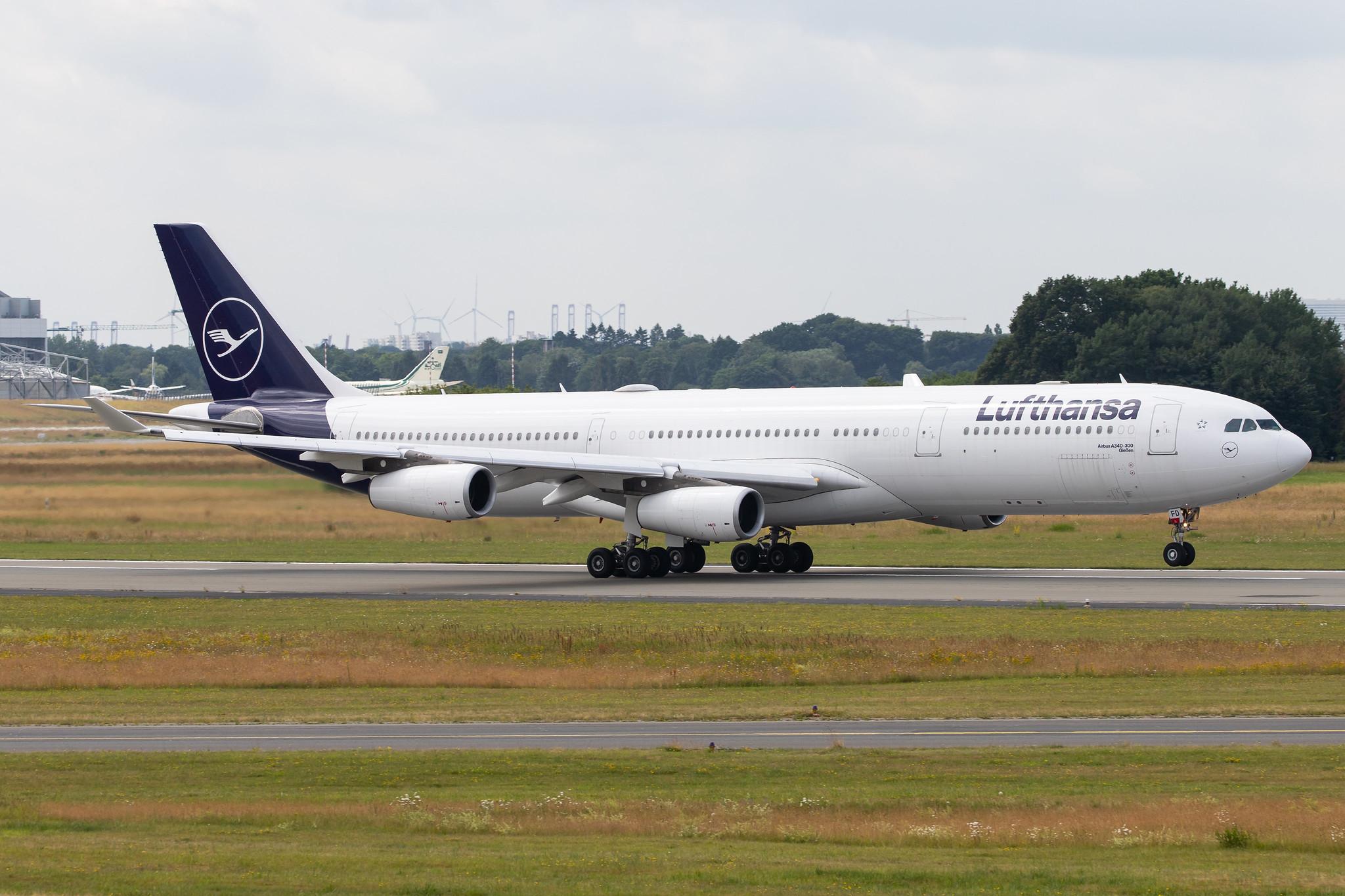 Hamburg Airport: Lufthansa (LH / DLH) |  Airbus A340-313 A343 | D-AIFD | MSN 0390