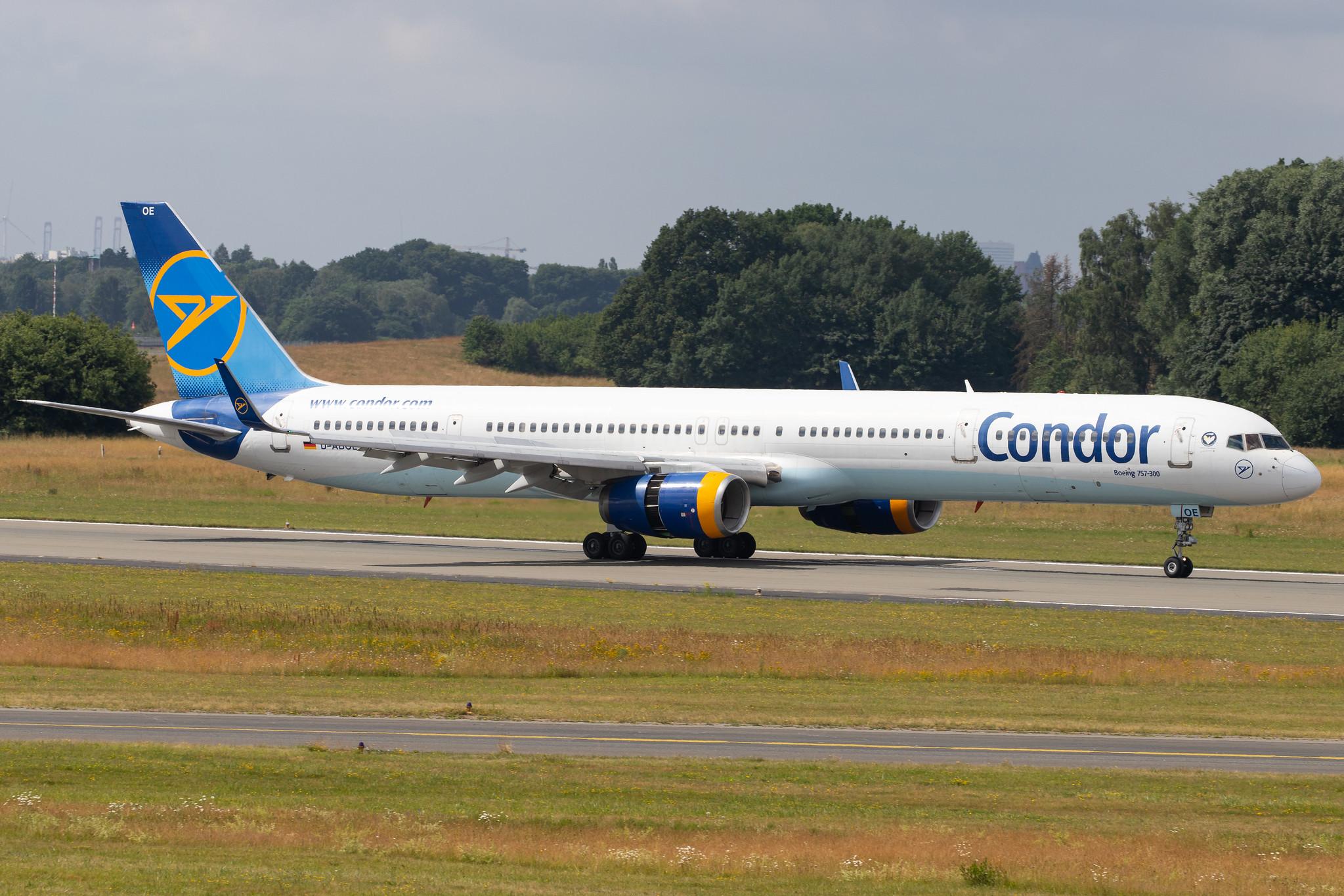 Hamburg Airport: Condor (DE / CFG) |  Boeing 757-330 B753 | D-ABOE | MSN 29012