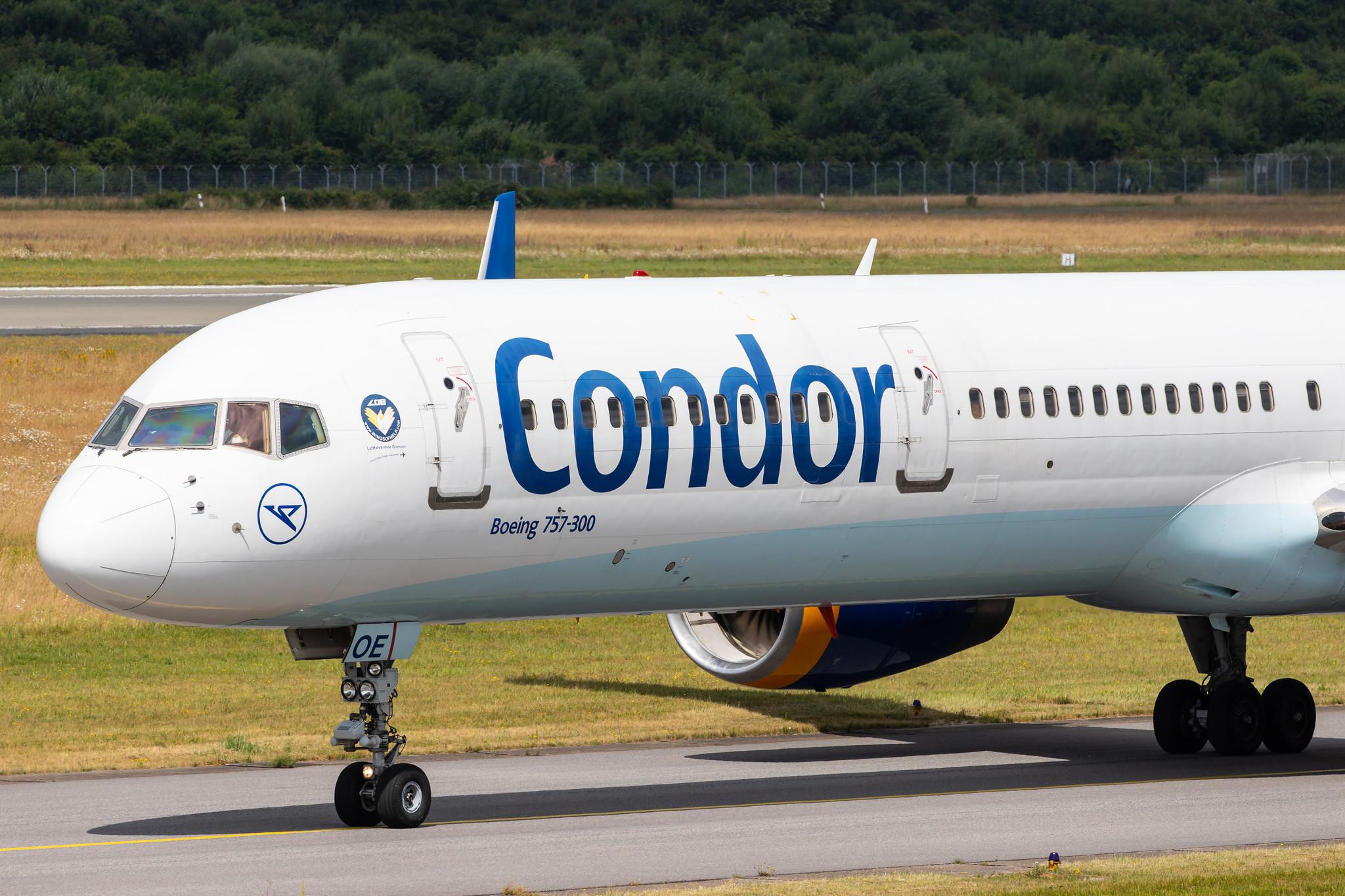 Hamburg Airport: Condor (DE / CFG) |  Boeing 757-330 B753 | D-ABOE | MSN 29012