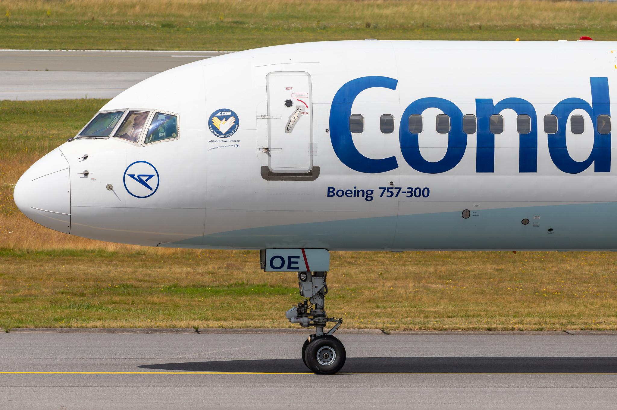 Hamburg Airport: Condor (DE / CFG) |  Boeing 757-330 B753 | D-ABOE | MSN 29012
