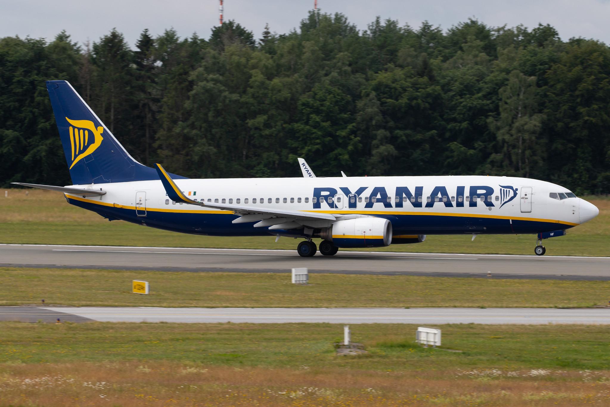 Hamburg Airport: Ryanair (FR / RYR) |  Boeing 737-8AS B738 | EI-DHF | MSN 33575