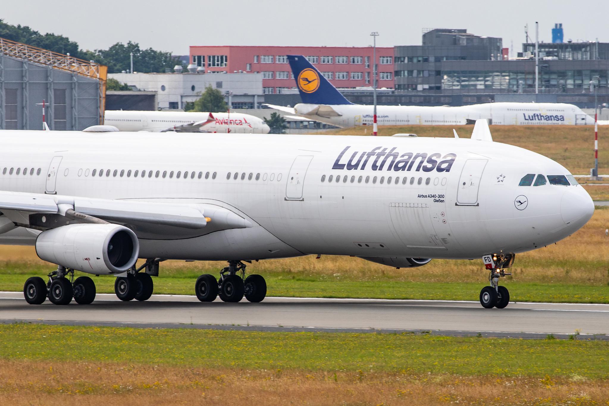 Hamburg Airport: Lufthansa (LH / DLH) |  Airbus A340-313 A343 | D-AIFD | MSN 0390