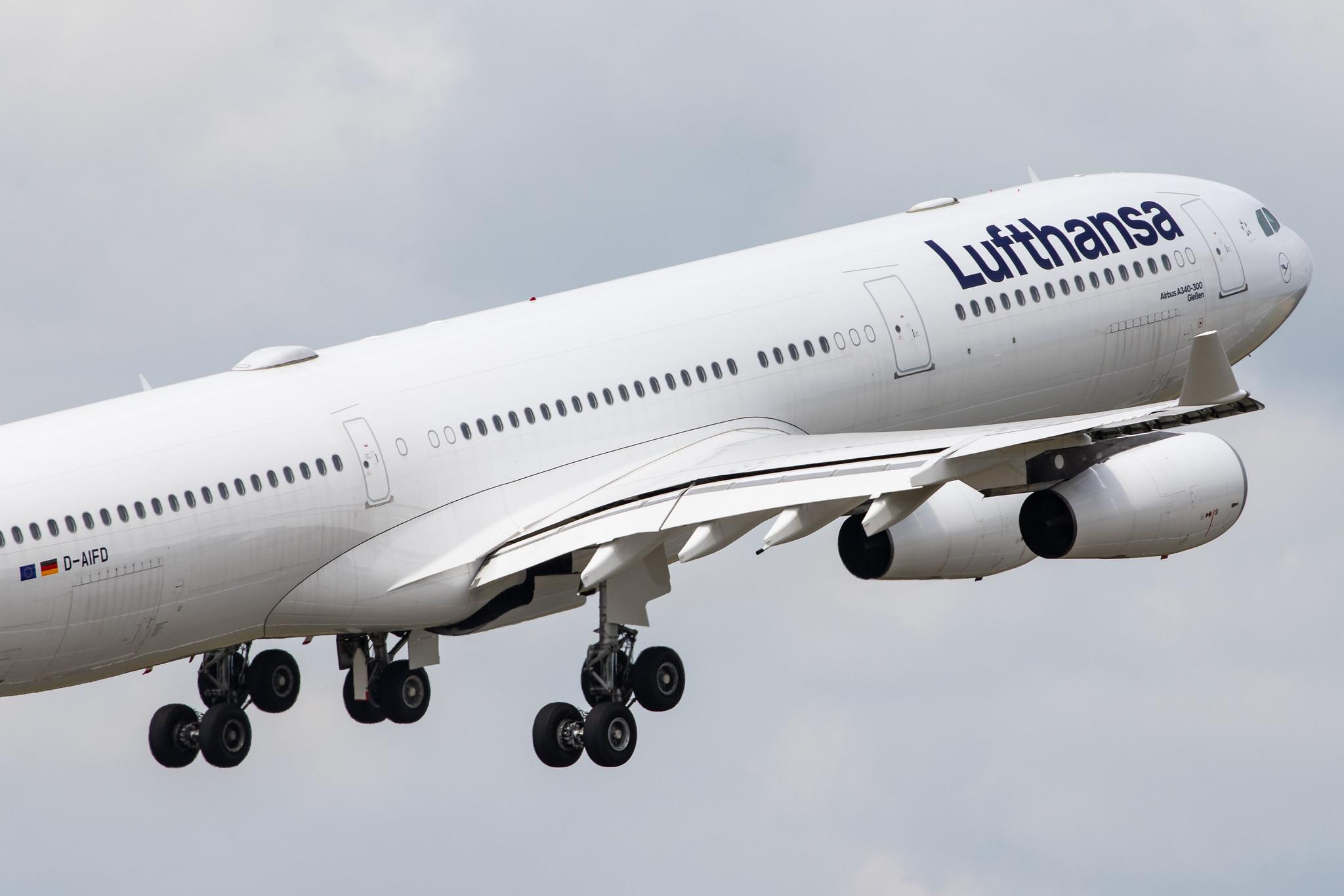 Hamburg Airport: Lufthansa (LH / DLH) |  Airbus A340-313 A343 | D-AIFD | MSN 0390