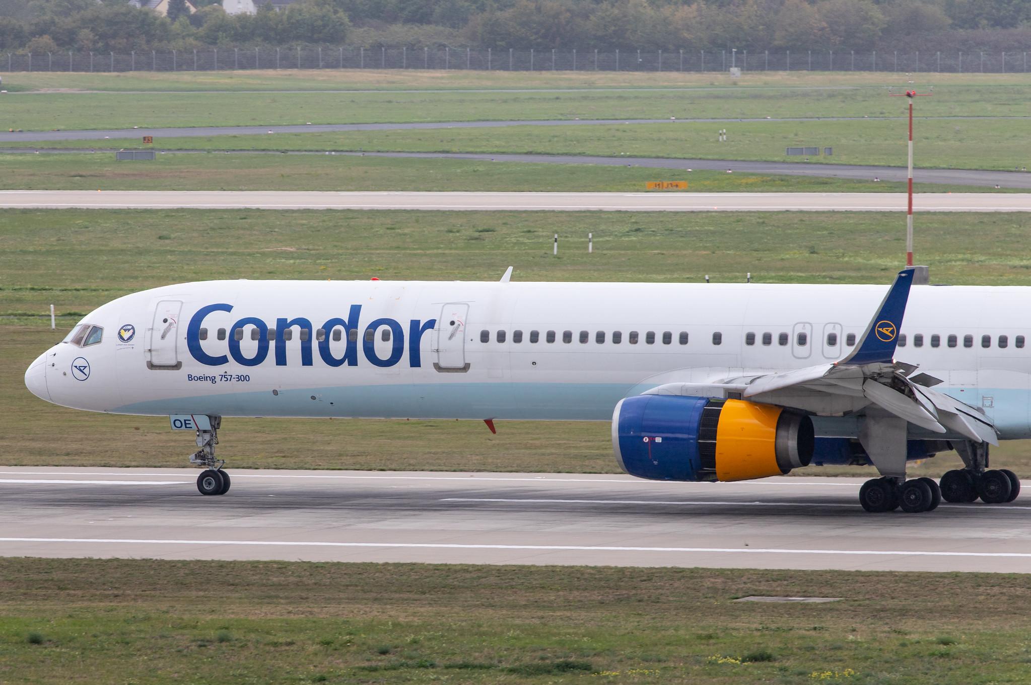 Düsseldorf Airport: Condor (DE / CFG) |  Boeing 757-330 B753 | D-ABOE | MSN 29012
