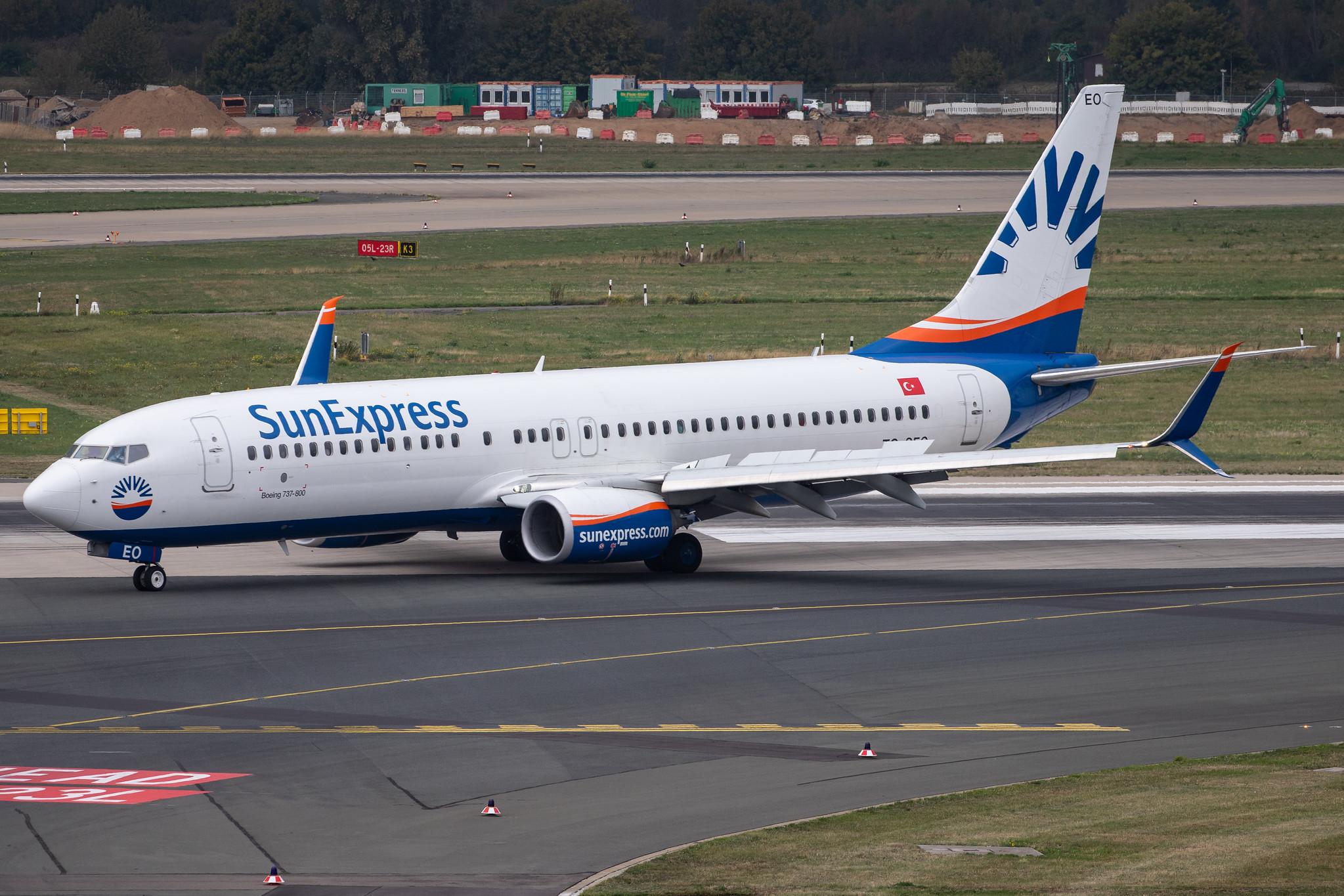 Düsseldorf Airport: SunExpress (XQ / SXS) |  Boeing 737-8HC B738 | TC-SEO | MSN 61178