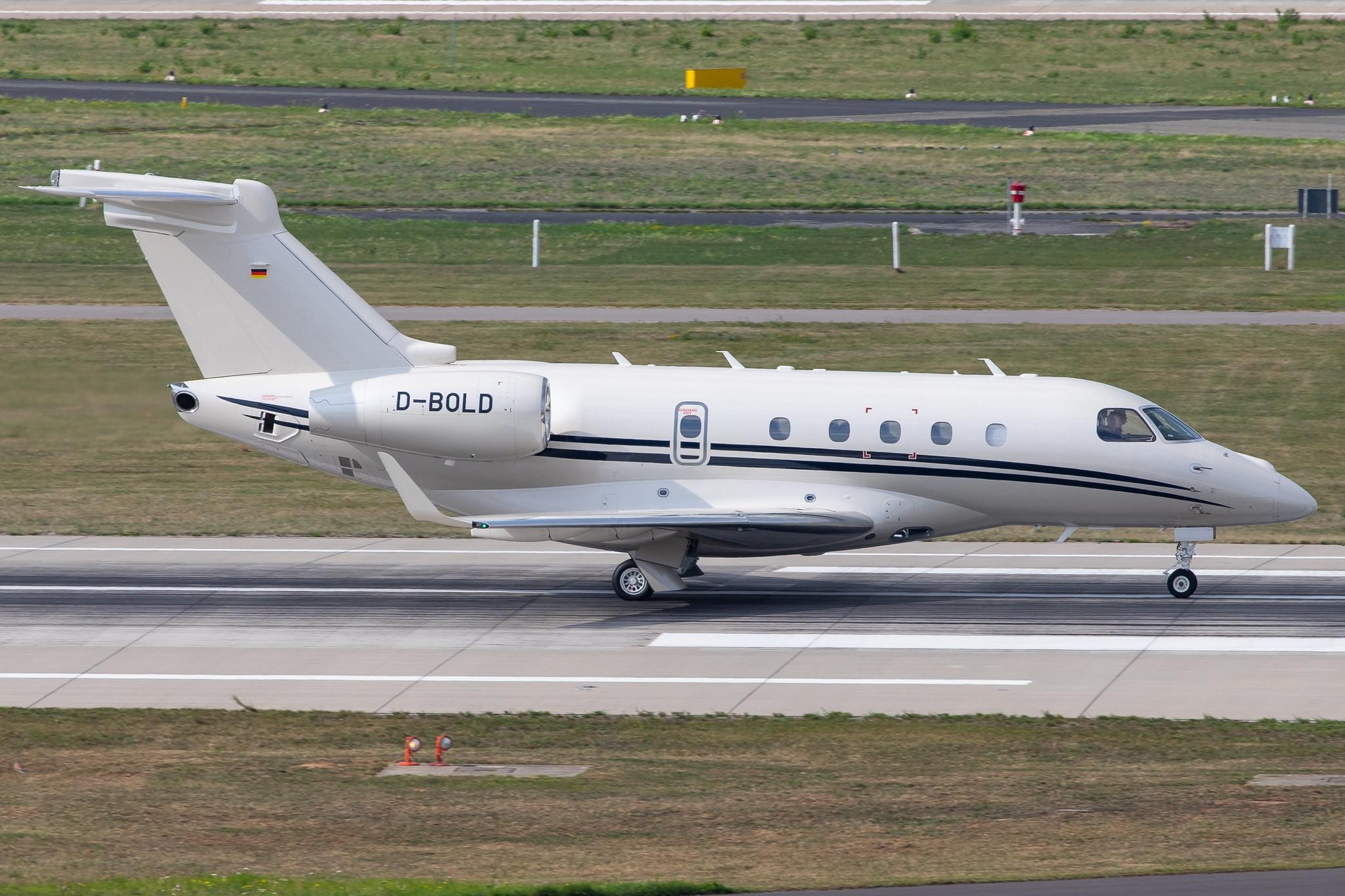 Düsseldorf Airport: Atlas Air Service |  Embraer Legacy 450 E545 | D-BOLD | MSN 55010035