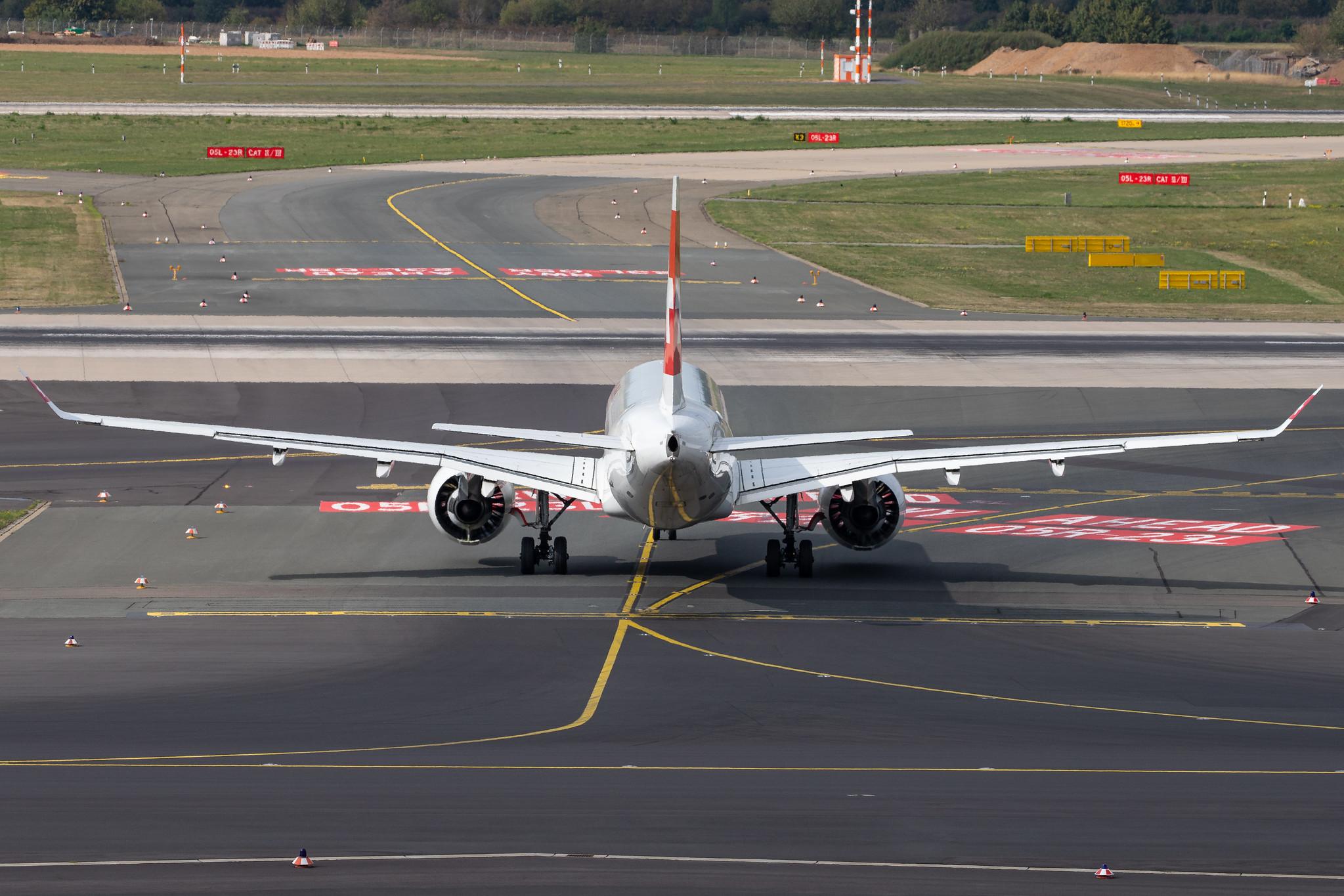 Düsseldorf Airport: Swiss (LX / SWR) |  Airbus A220-300 BCS3 | HB-JCT | MSN 55046
