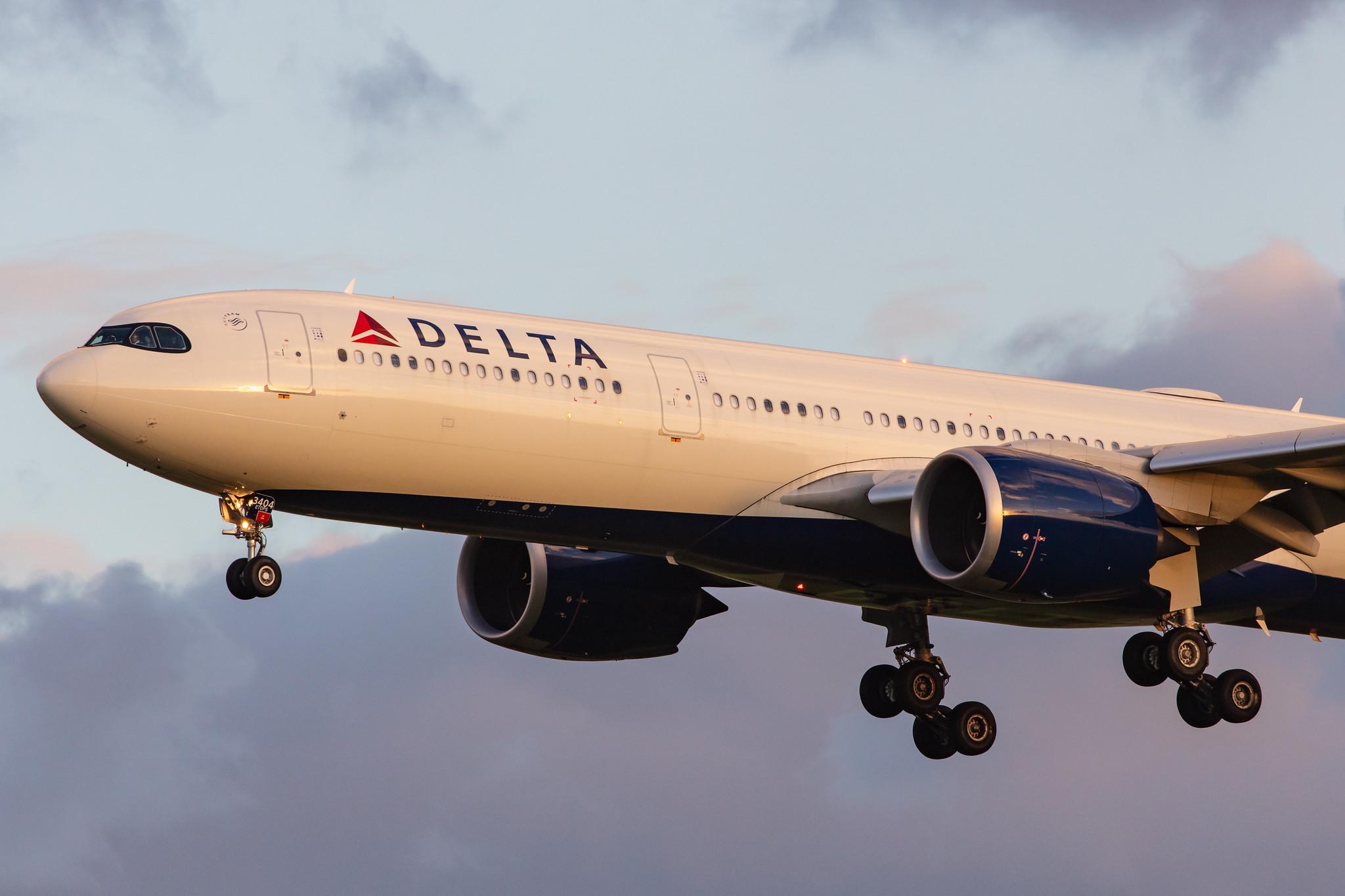 Amsterdam Airport Schiphol: Delta Air Lines (DL / DAL) |  Airbus A330-941 A339 | N404DX | MSN 1935