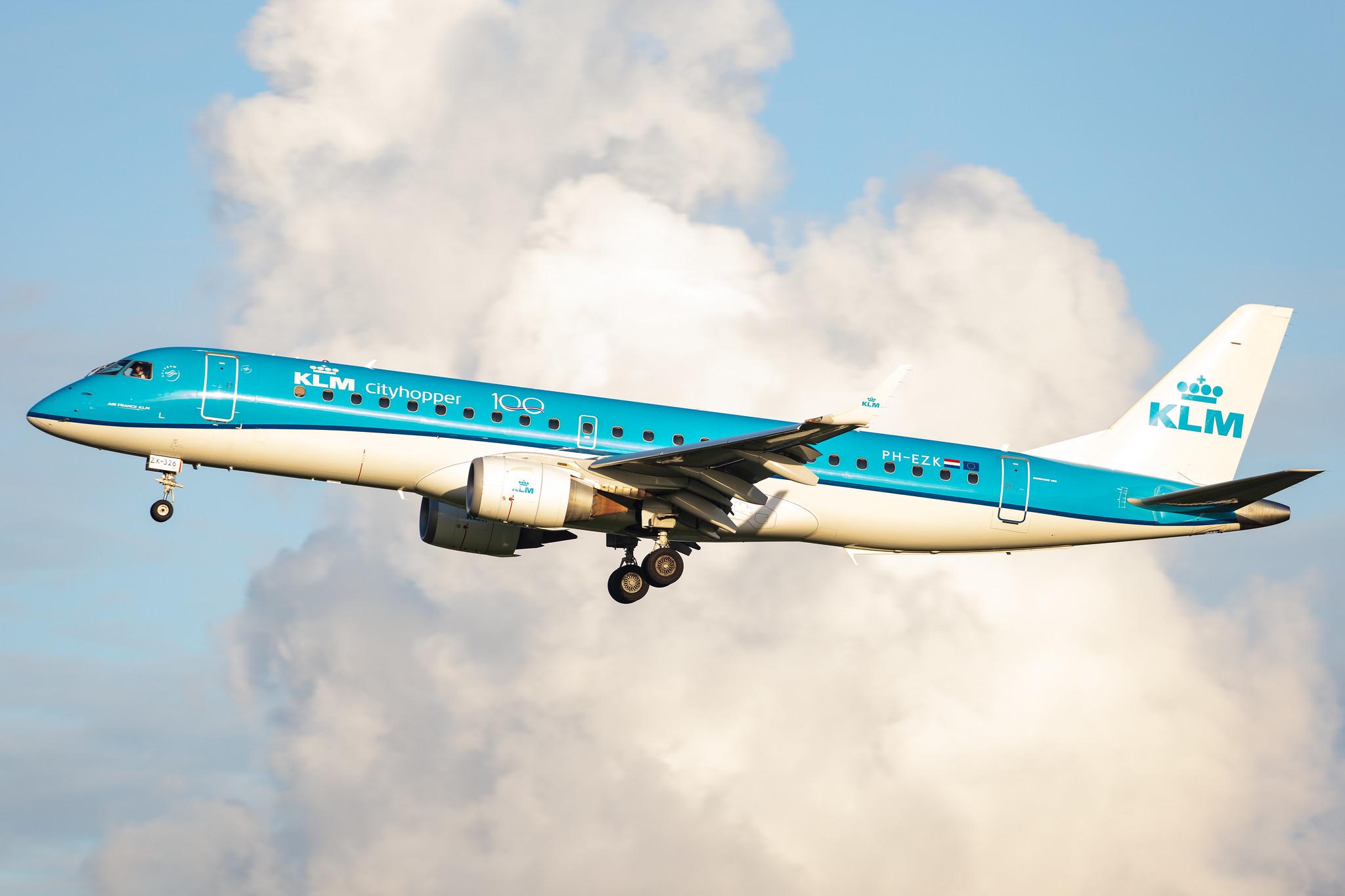 Amsterdam Airport Schiphol: KLM (KL / KLM) | Operator: KLM Cityhopper |  Embraer E190STD E190 | PH-EZK | MSN 19000326