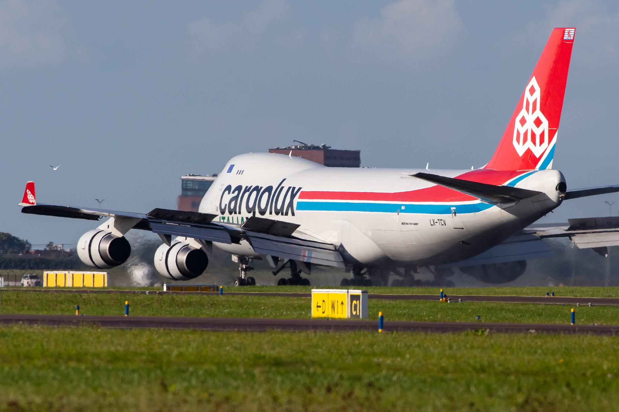 Amsterdam Airport Schiphol: Cargolux Italia (C8 / ICV) |  Boeing 747-4R7(F) B744 | LX-TCV | MSN 30401