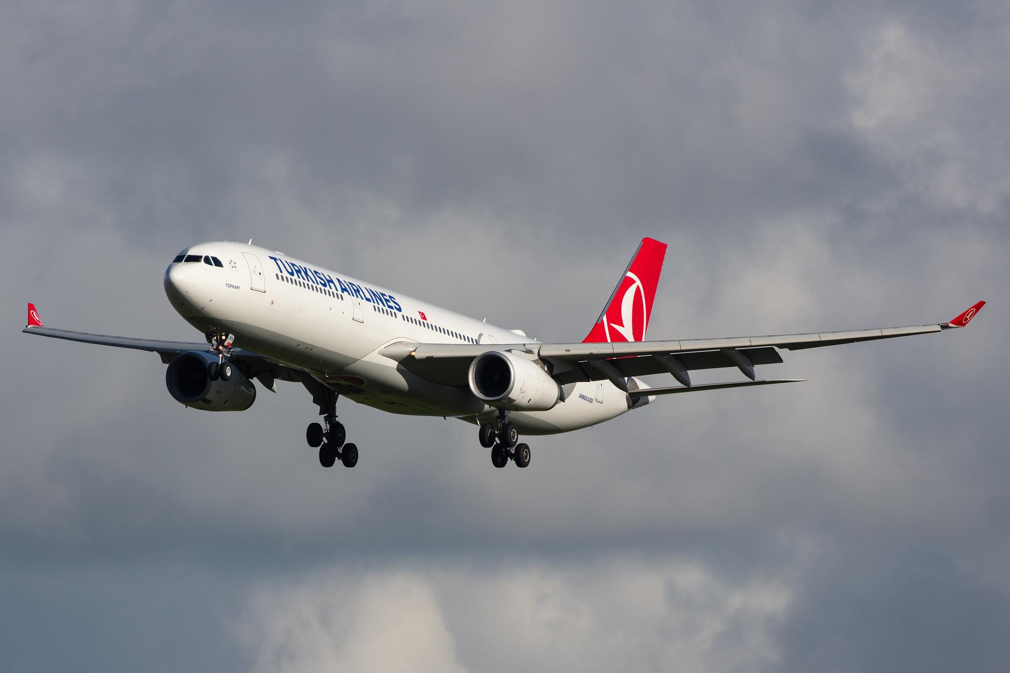 Amsterdam Airport Schiphol: Turkish Airlines (TK / THY) |  Airbus A330-343 A333 | TC-JNH | MSN 1150