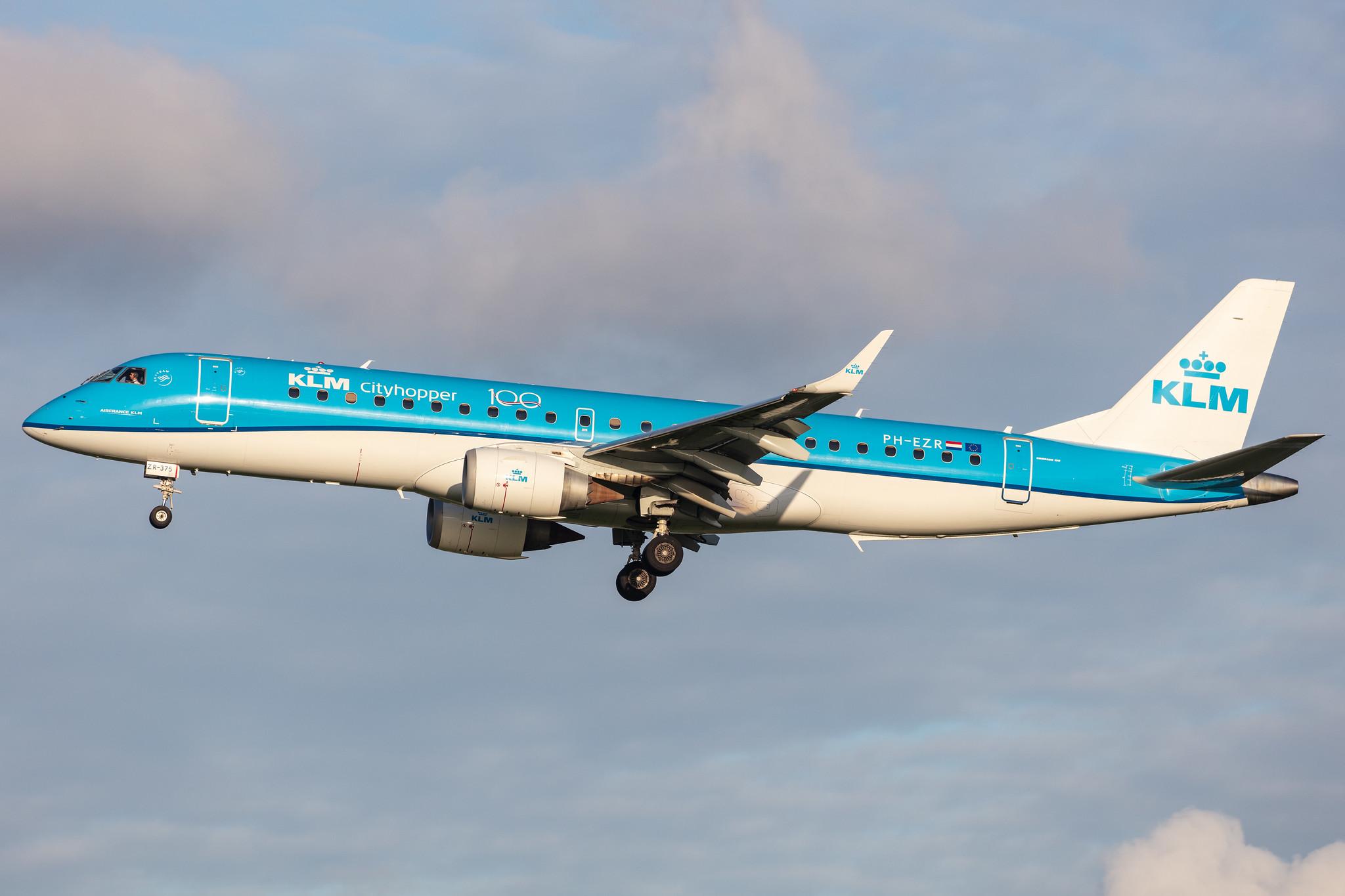 Amsterdam Airport Schiphol: KLM (KL / KLM) | Operator: KLM Cityhopper |  Embraer E190STD E190 | PH-EZR | MSN 19000375
