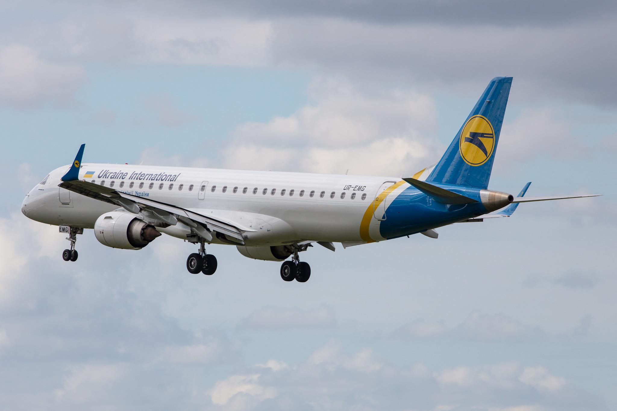 Amsterdam Airport Schiphol: Ukraine International Airlines (PS / AUI) | Operator: Ukraine Int. Airlines |  Embraer E195AR E195 | UR-EMG | MSN 19000088