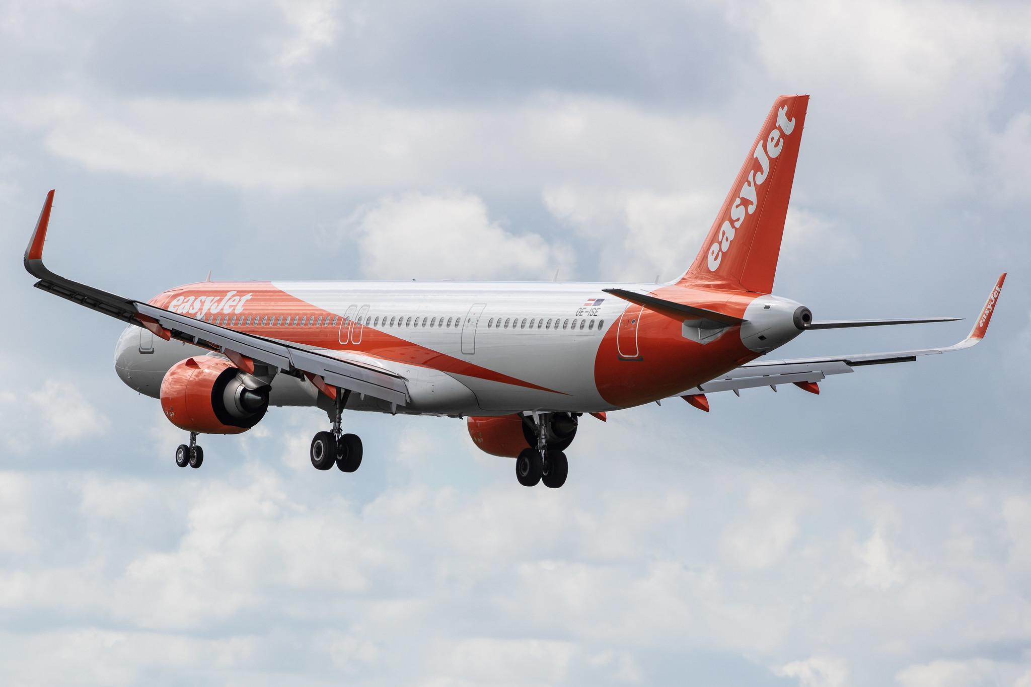 Amsterdam Airport Schiphol: easyJet (U2 / EZY) | Operator: easyJet Europe |  Airbus A321-251NX A21N | OE-ISE | MSN 9399