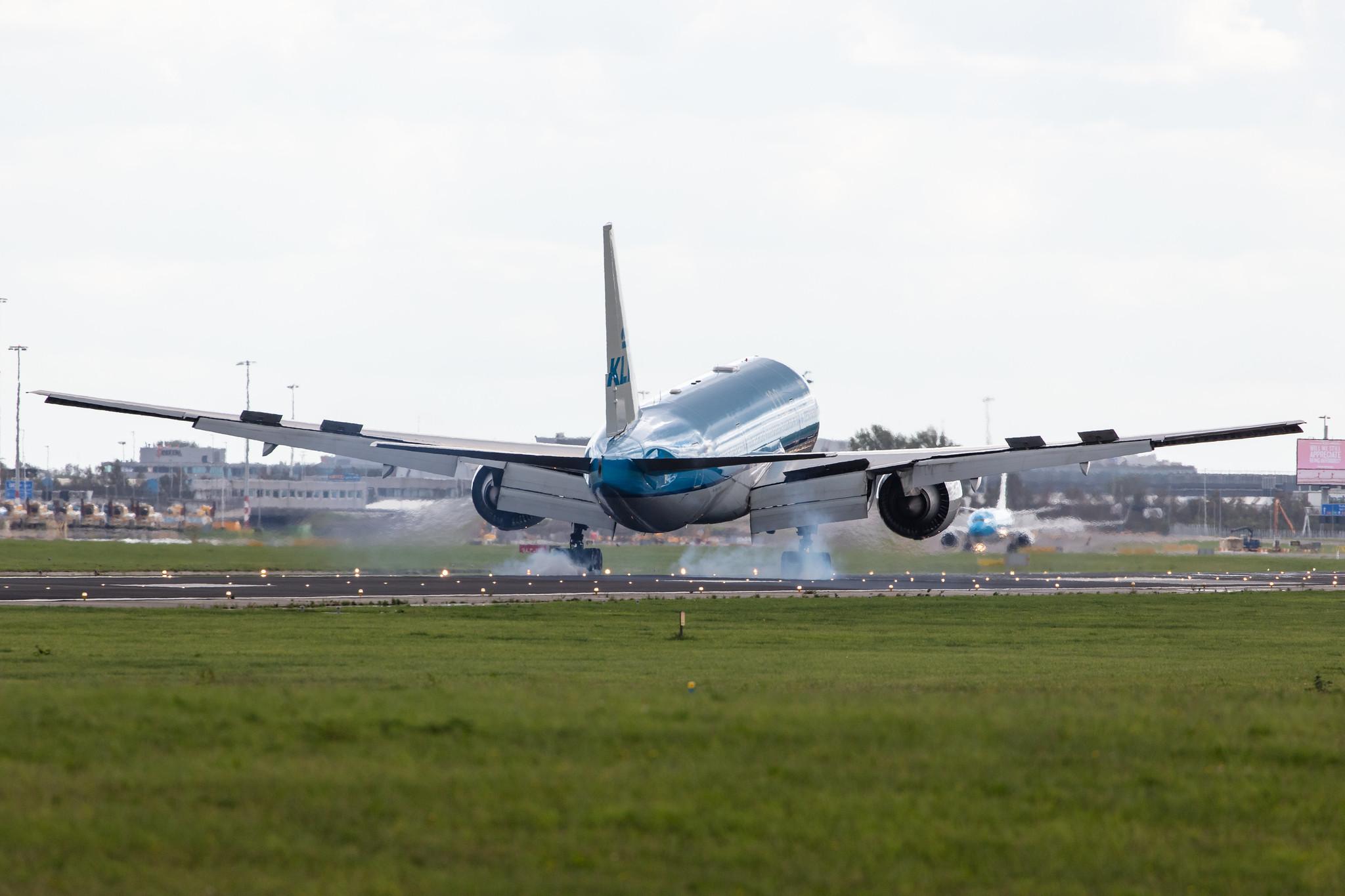 Amsterdam Airport Schiphol: KLM (KL / KLM) |  Boeing 777-206(ER) B772 | PH-BQB | MSN 33712