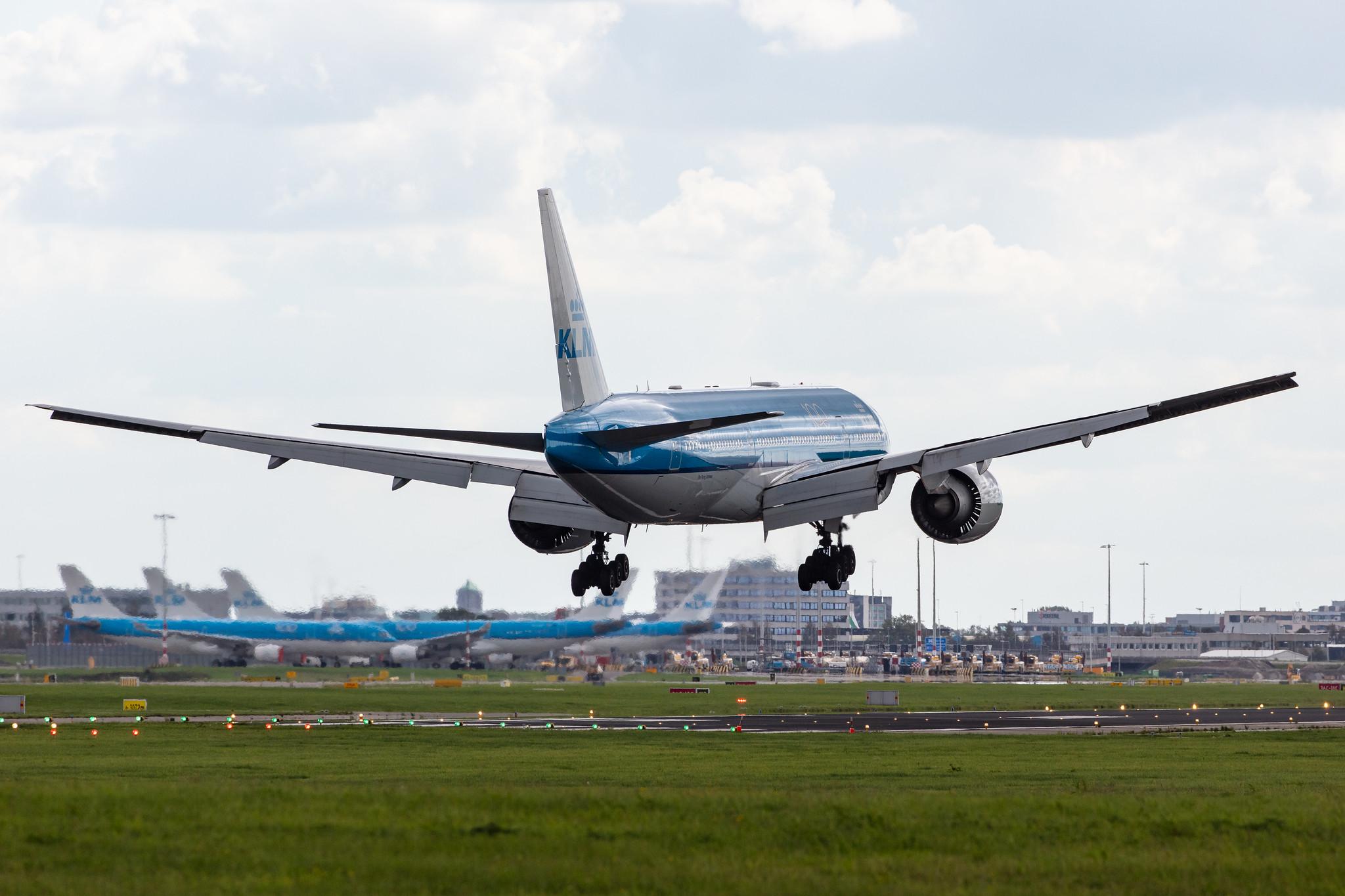 Amsterdam Airport Schiphol: KLM (KL / KLM) |  Boeing 777-206(ER) B772 | PH-BQB | MSN 33712