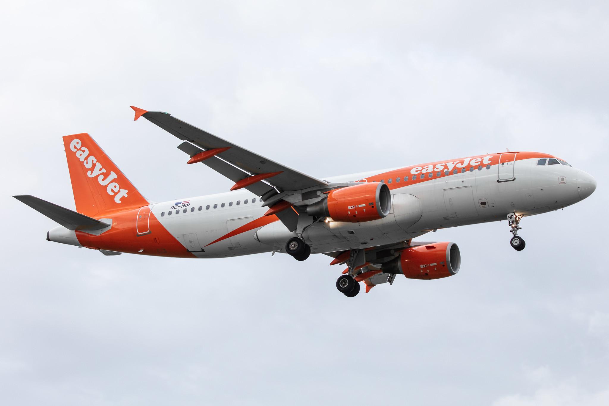 Amsterdam Airport Schiphol: easyJet (U2 / EZY) | Operator: easyJet Europe |  Airbus A320-214 A320 | OE-INP | MSN 3913