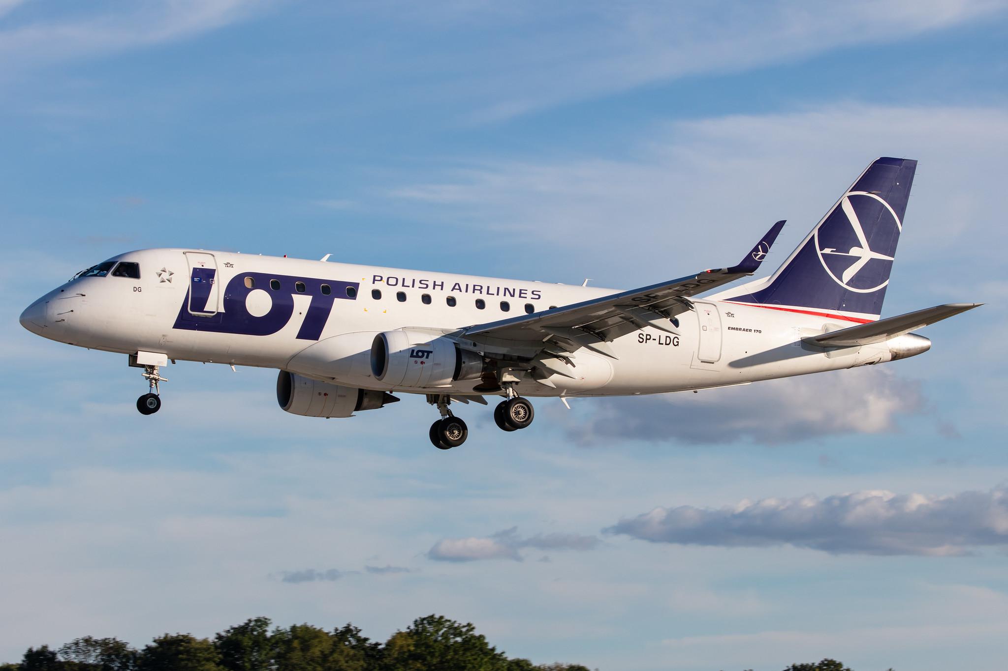 Hamburg Airport: LOT (LO / LOT) |  Embraer E170STD E170 | SP-LDG | MSN 17000065