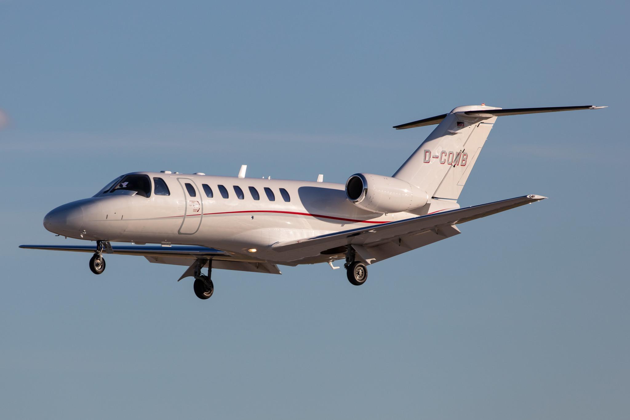 Hamburg Airport: Atlas Air Service |  Cessna 525B CitationJet CJ3 C25B | D-COWB | MSN 525B-0220