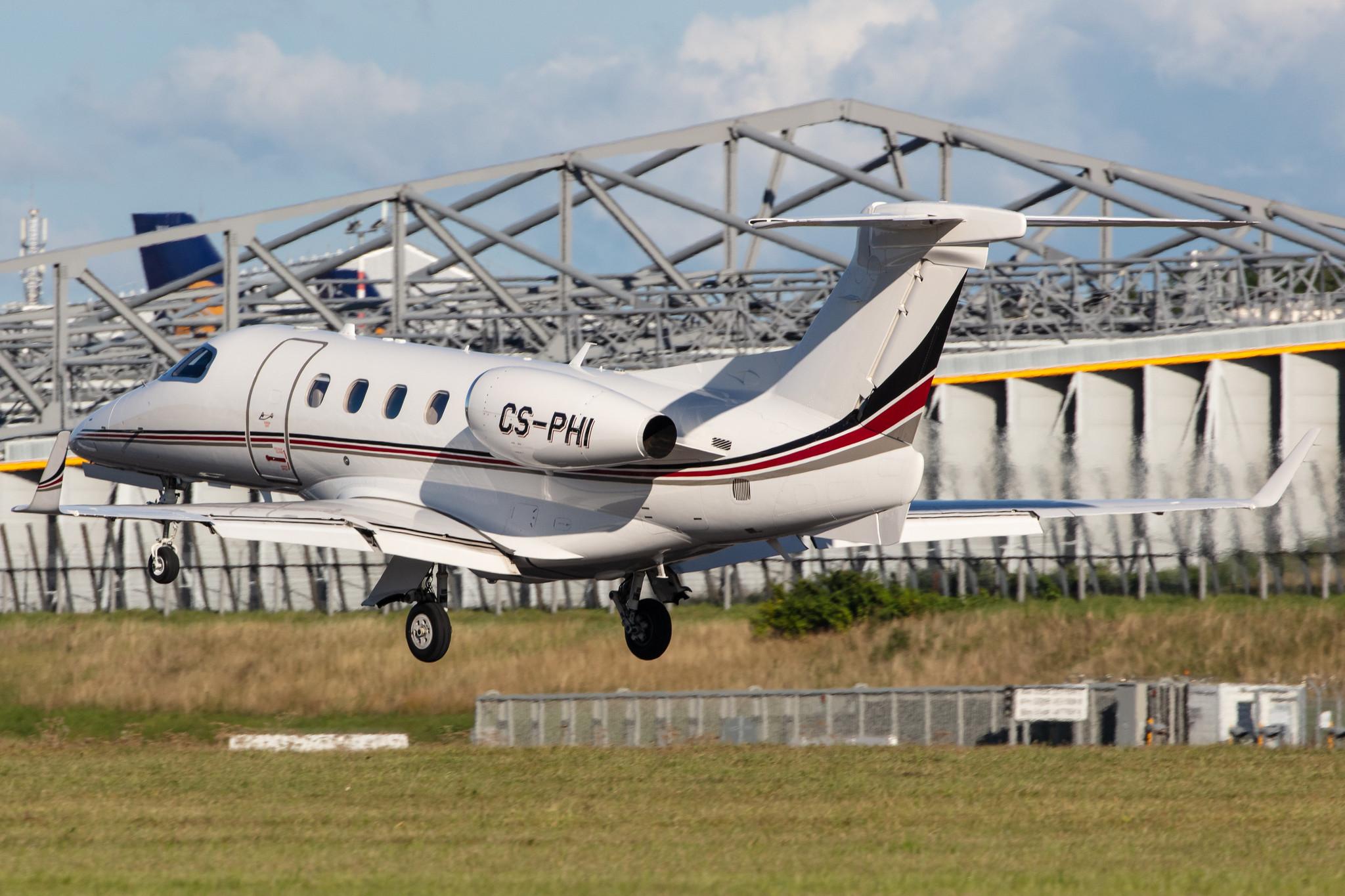Hamburg Airport: Netjets Europe (/ NJE) | Operator: NetJets |  Embraer Phenom 300 E55P | CS-PHI | MSN 50500332