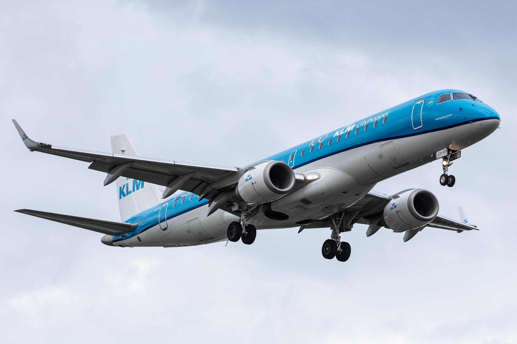 Amsterdam Airport Schiphol: KLM (KL / KLM) | Operator: KLM Cityhopper |  Embraer E190STD E190 | PH-EZA | MSN 19000224