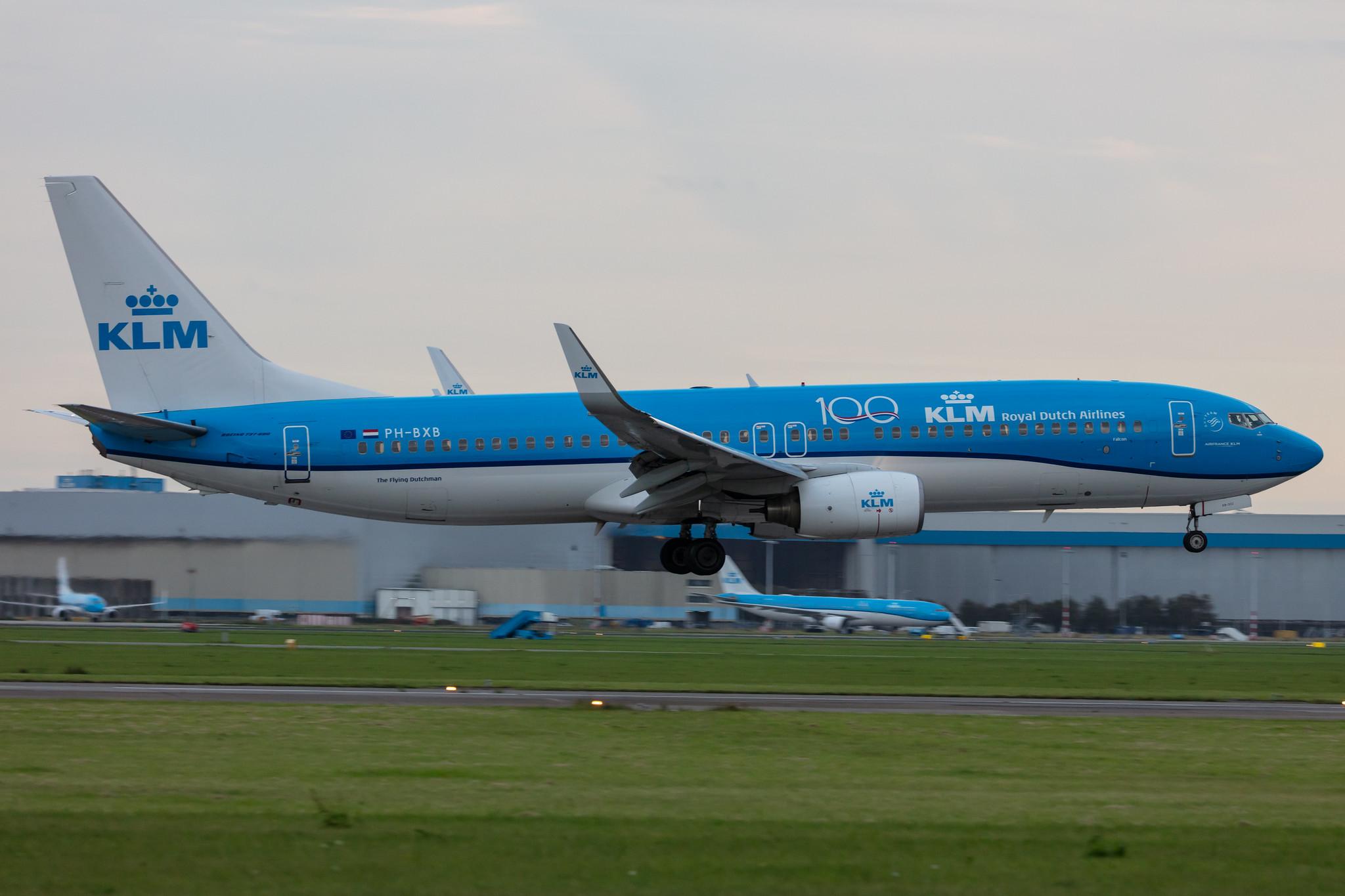 Amsterdam Airport Schiphol: KLM (KL / KLM) |  Boeing 737-8K2 B738 | PH-BXB | MSN 29132