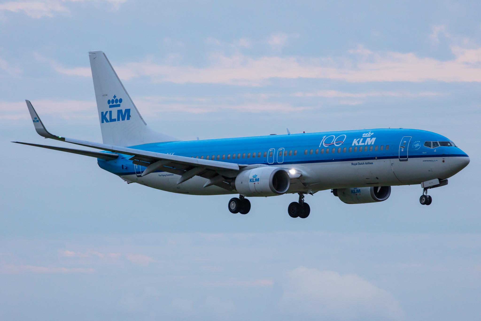Amsterdam Airport Schiphol: KLM (KL / KLM) |  Boeing 737-8K2 B738 | PH-BXK | MSN 29598