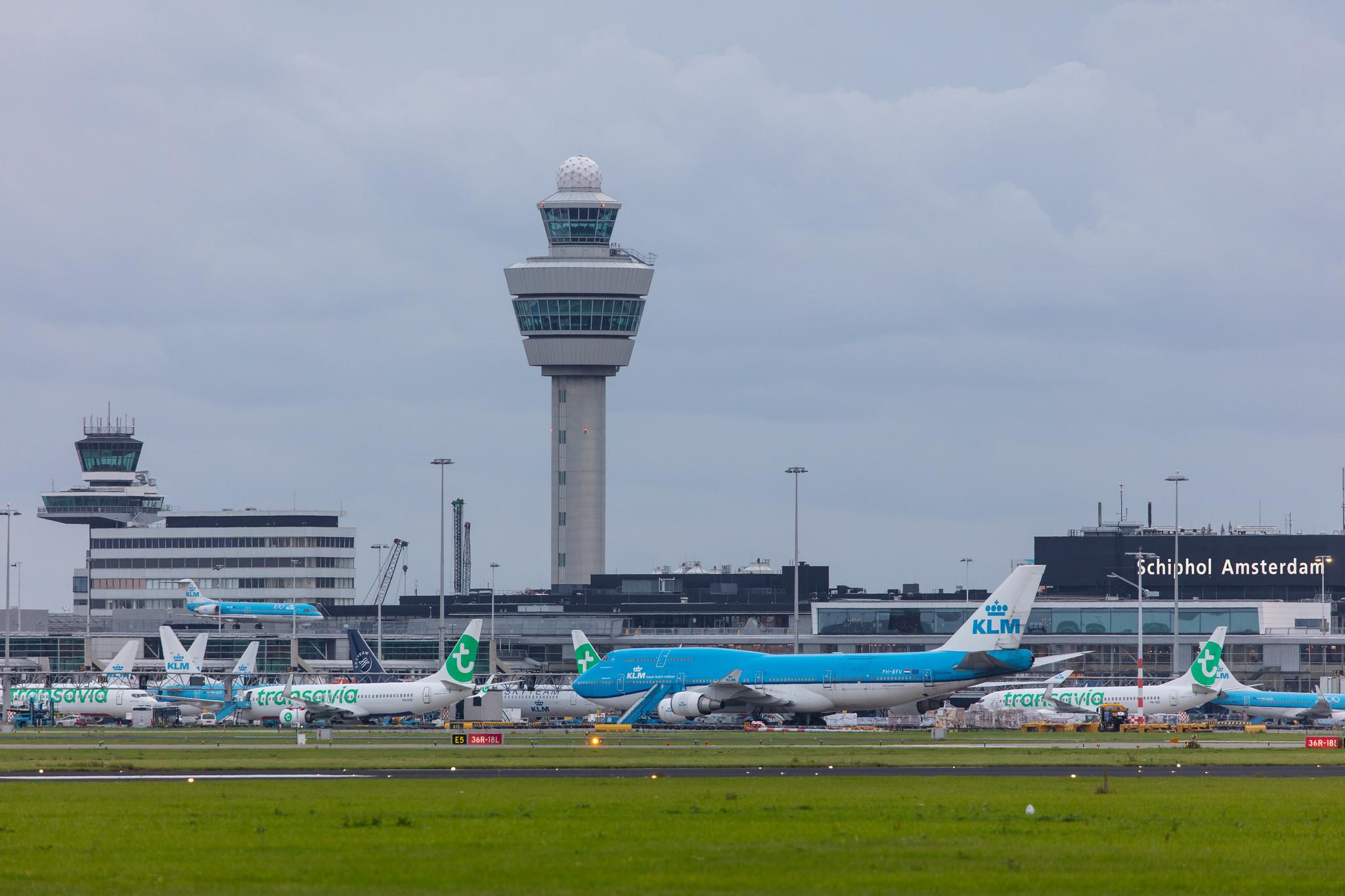 Amsterdam Airport Schiphol: KLM (KL / KLM) |  Boeing 747-406(M) B744 | PH-BFV | MSN 28460