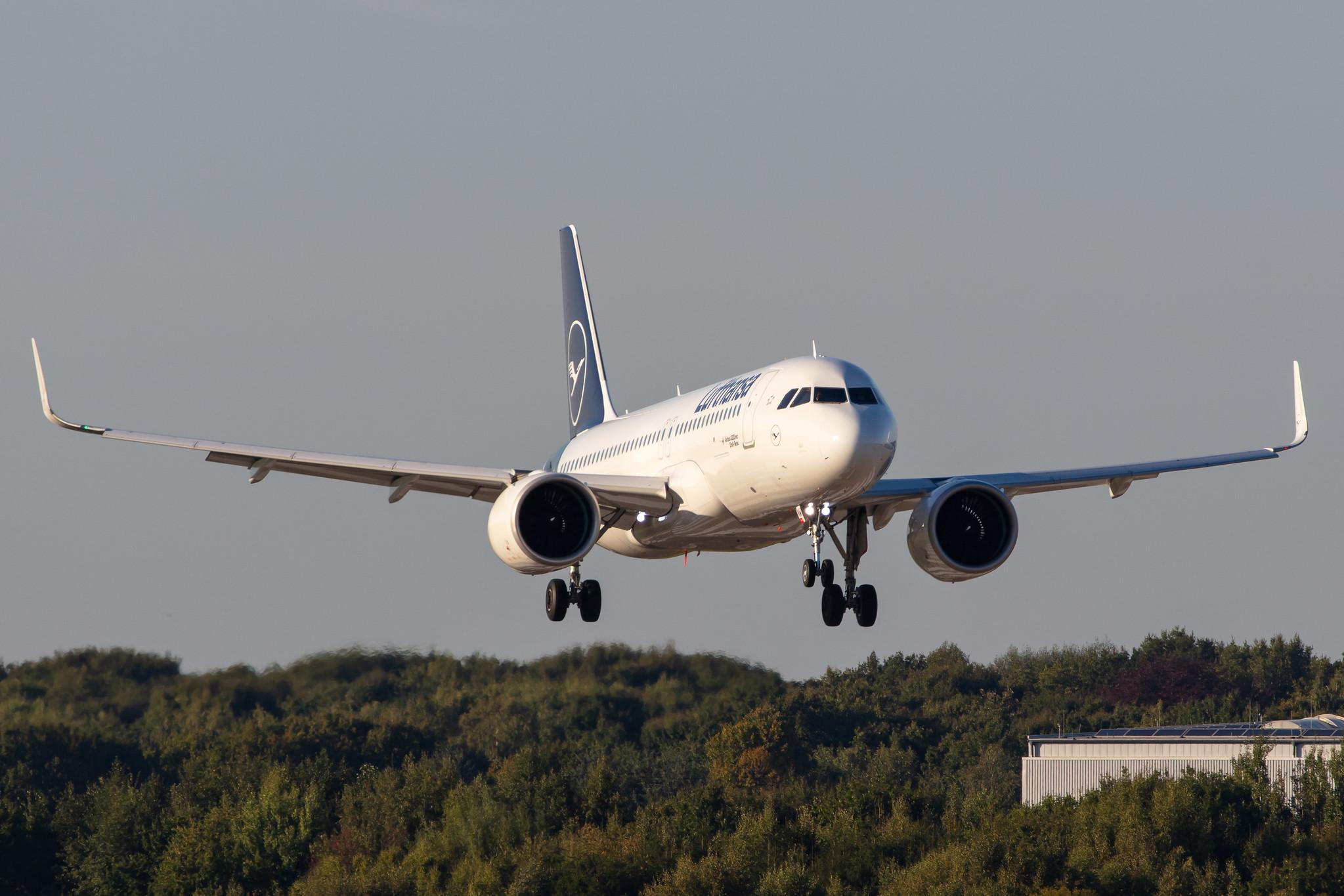 Hamburg Airport: Lufthansa (LH / DLH) |  Airbus A320-271N A20N | D-AINW | MSN 9251