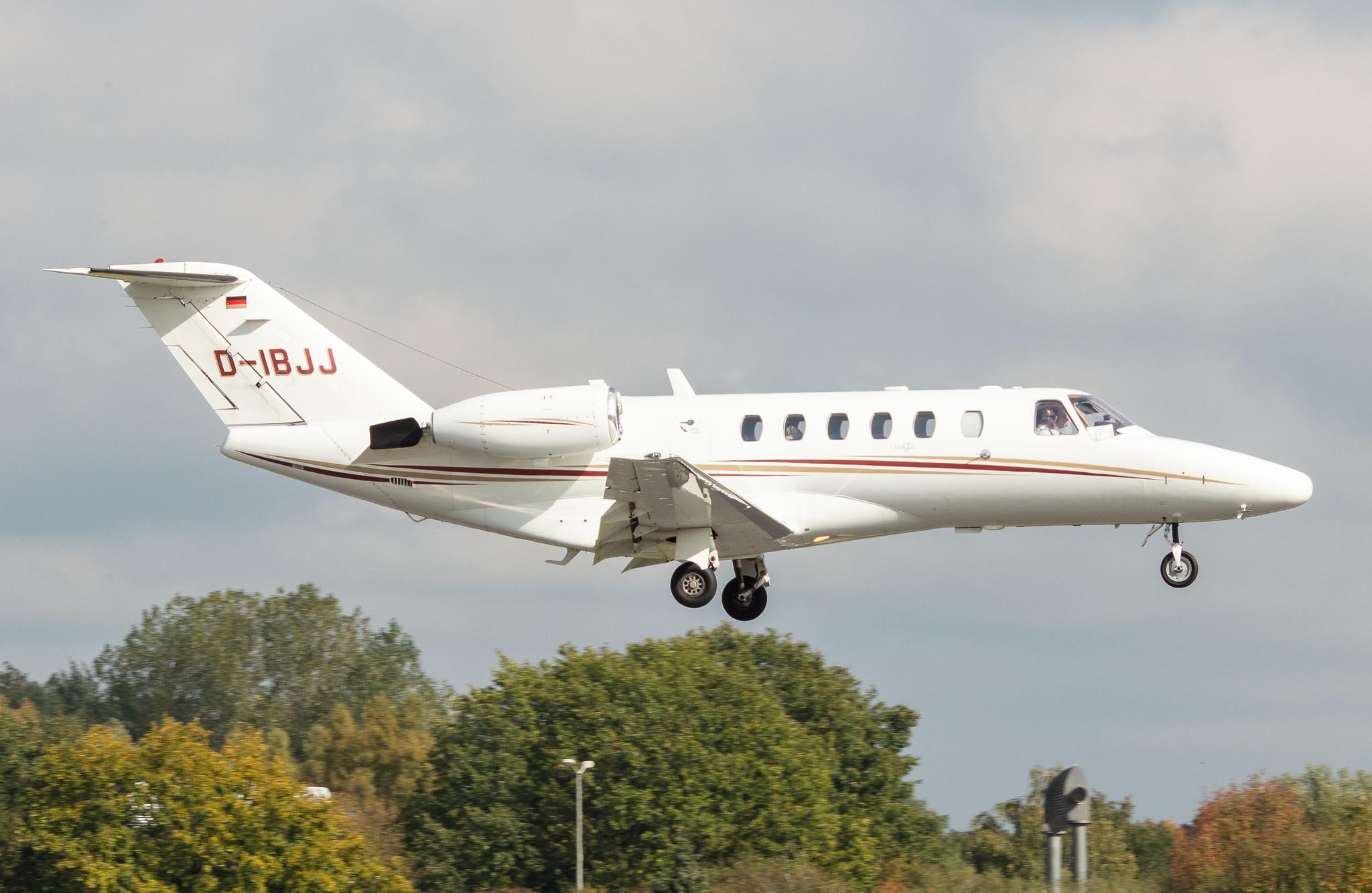 Hamburg Airport: Air Hamburg (/ AHO) |  Cessna 525A CitationJet CJ2 C25A | D-IBJJ | MSN 525A-0125