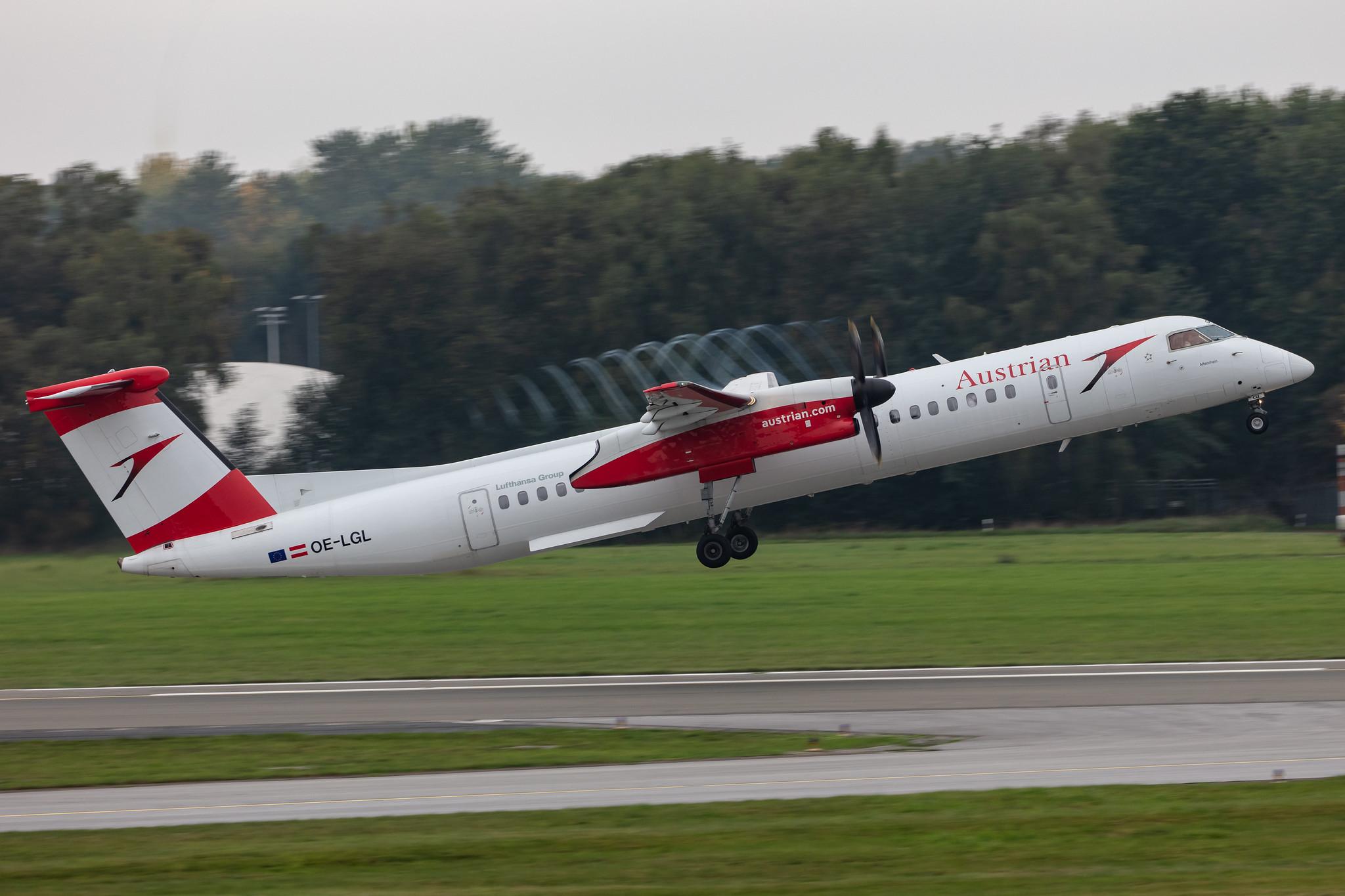 Hamburg Airport: Austrian Airlines (OS / AUA) |  De Havilland Canada Dash 8-400 DH8D | OE-LGL | MSN 4310